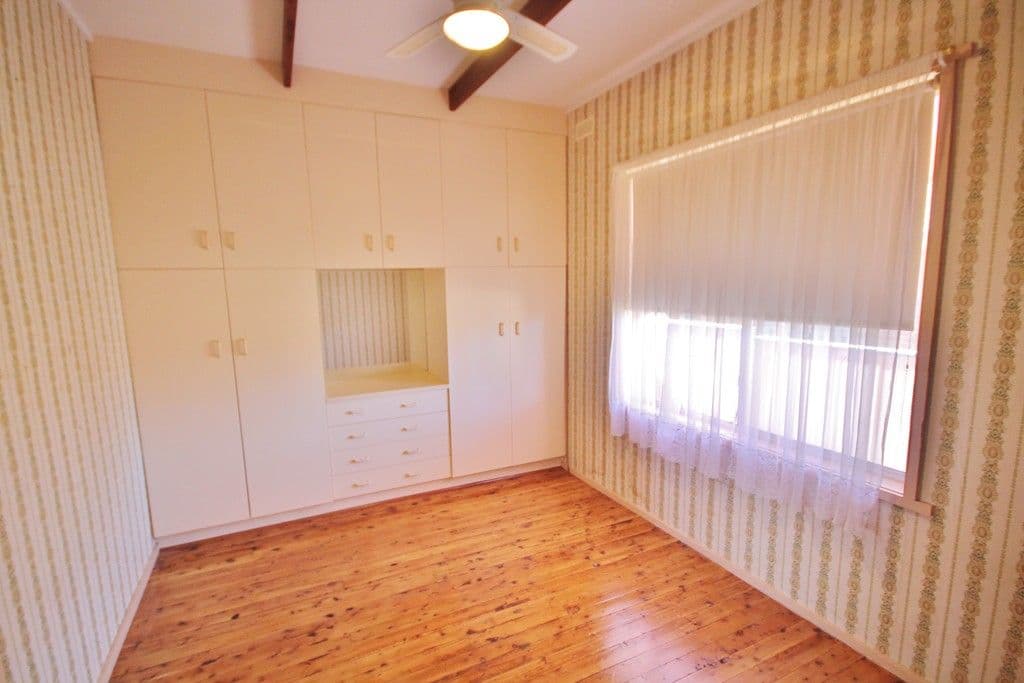 71 Lachlan Street, Young NSW 2594, Young - Thumbnail 7