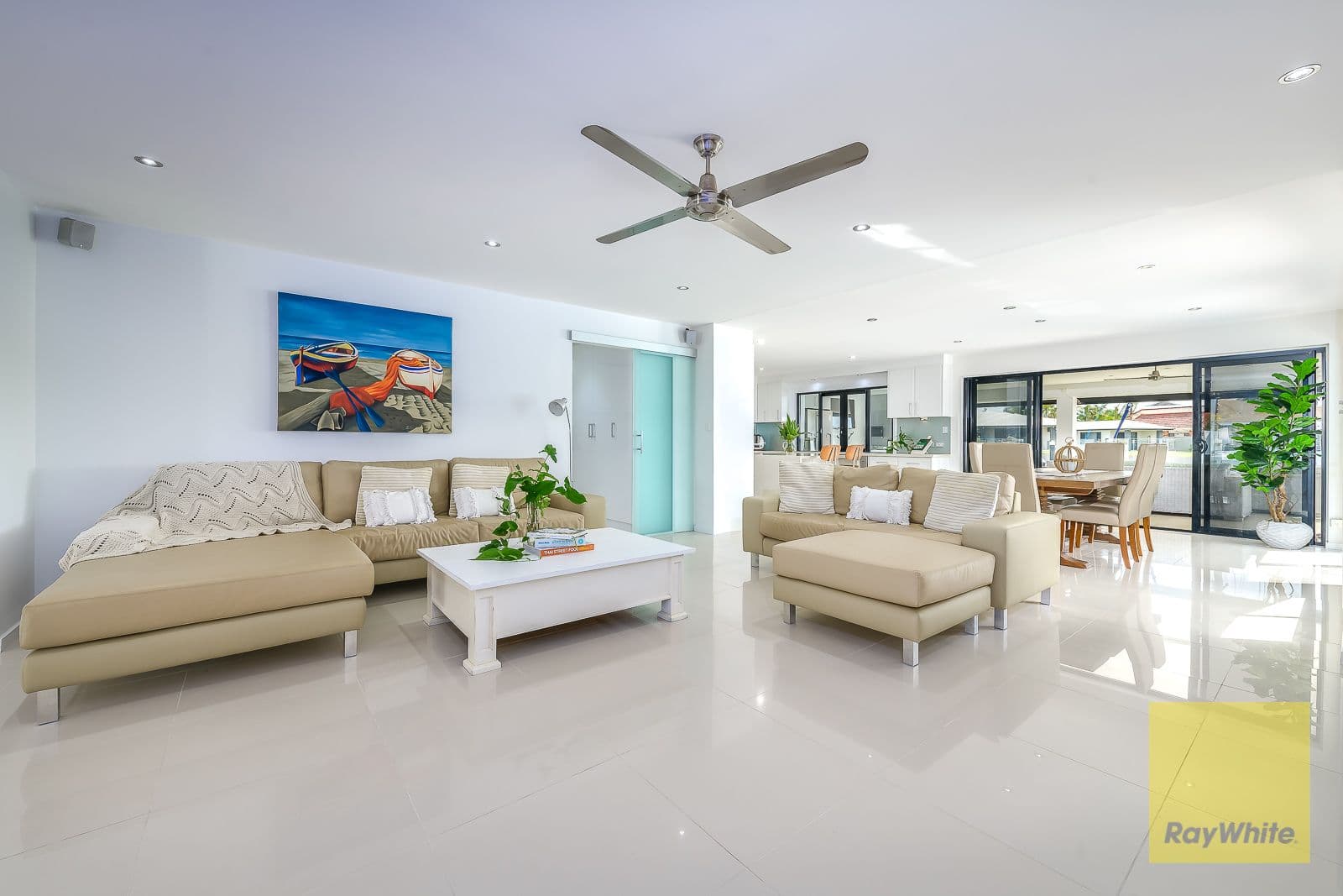 30 Lindsay Parade, Paradise Point QLD 4216, Paradise Point - Thumbnail 5