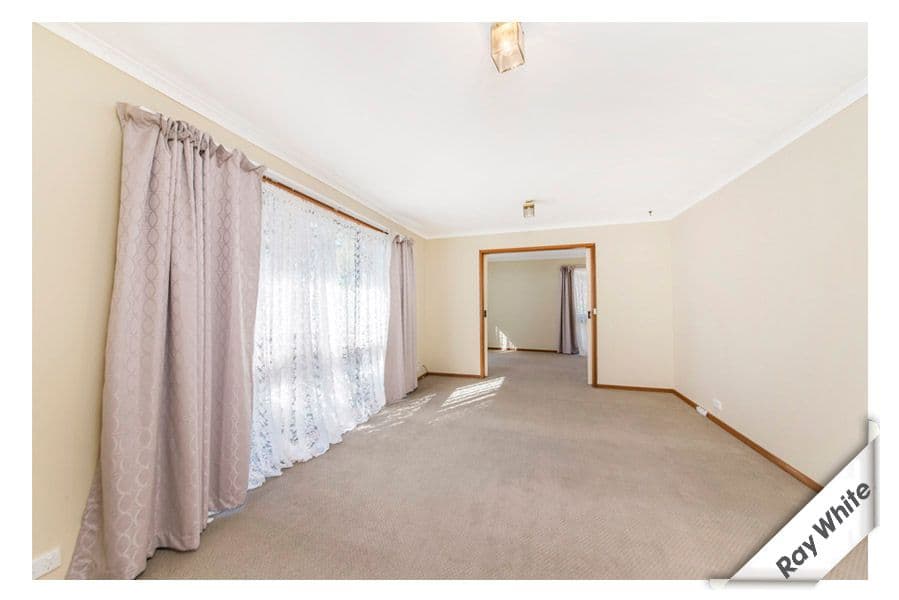 107 Castleton Crescent, GOWRIE ACT 2904, Gowrie - Thumbnail 2