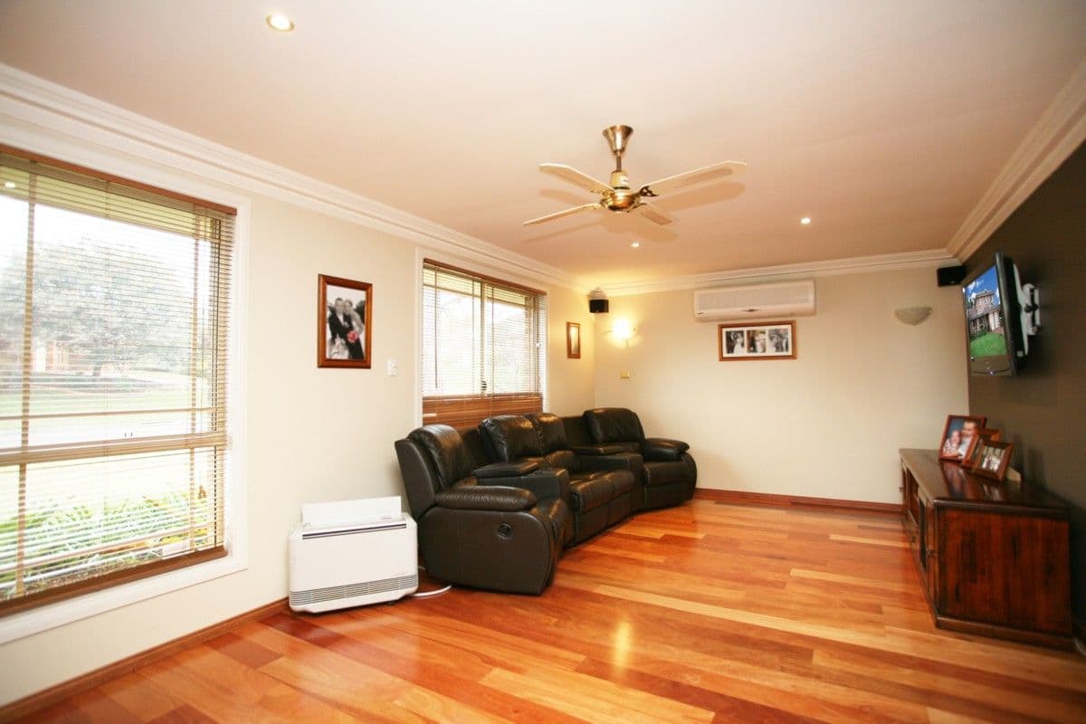 25 Fairywren Close, GLENMORE PARK NSW 2745, Glenmore Park - Thumbnail 2