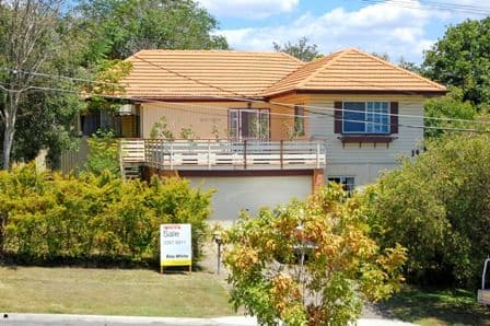 19 Sydney Avenue, CAMP HILL QLD 4152, Camp Hill - Thumbnail 2