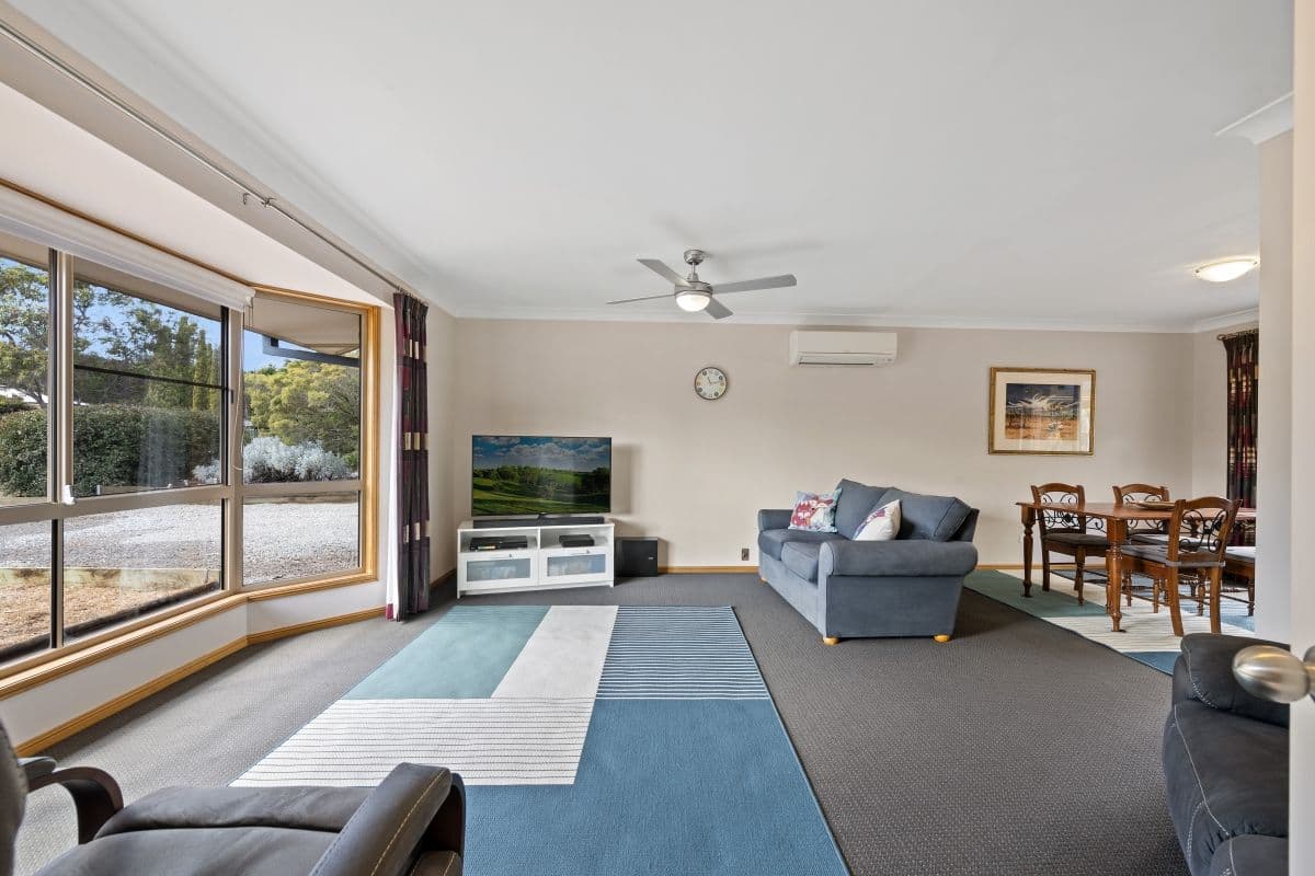 16 Blue Gum Drive, Highfields QLD 4352, Highfields - Thumbnail 2