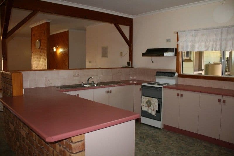 2 Cassia Street, WALKAMIN QLD 4872, Walkamin - Thumbnail 3