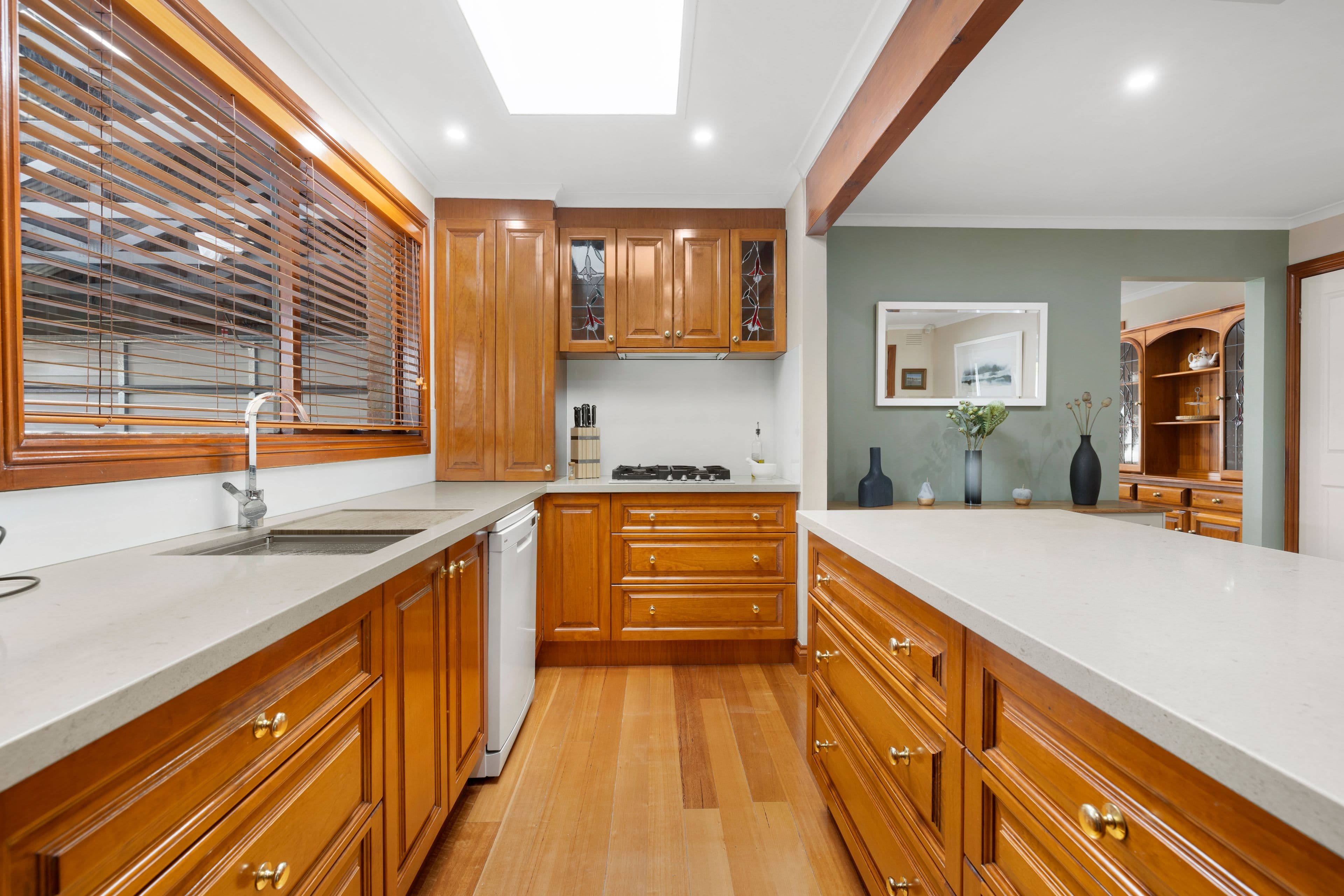 302 Windermere Drive, Ferntree Gully VIC 3156, Ferntree Gully - Thumbnail 2