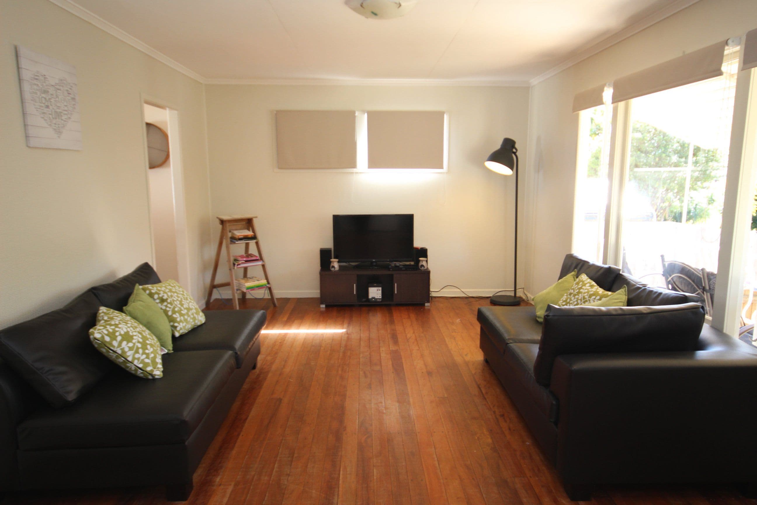 10 Katherine Street, BEERWAH QLD 4519, Beerwah - Thumbnail 3