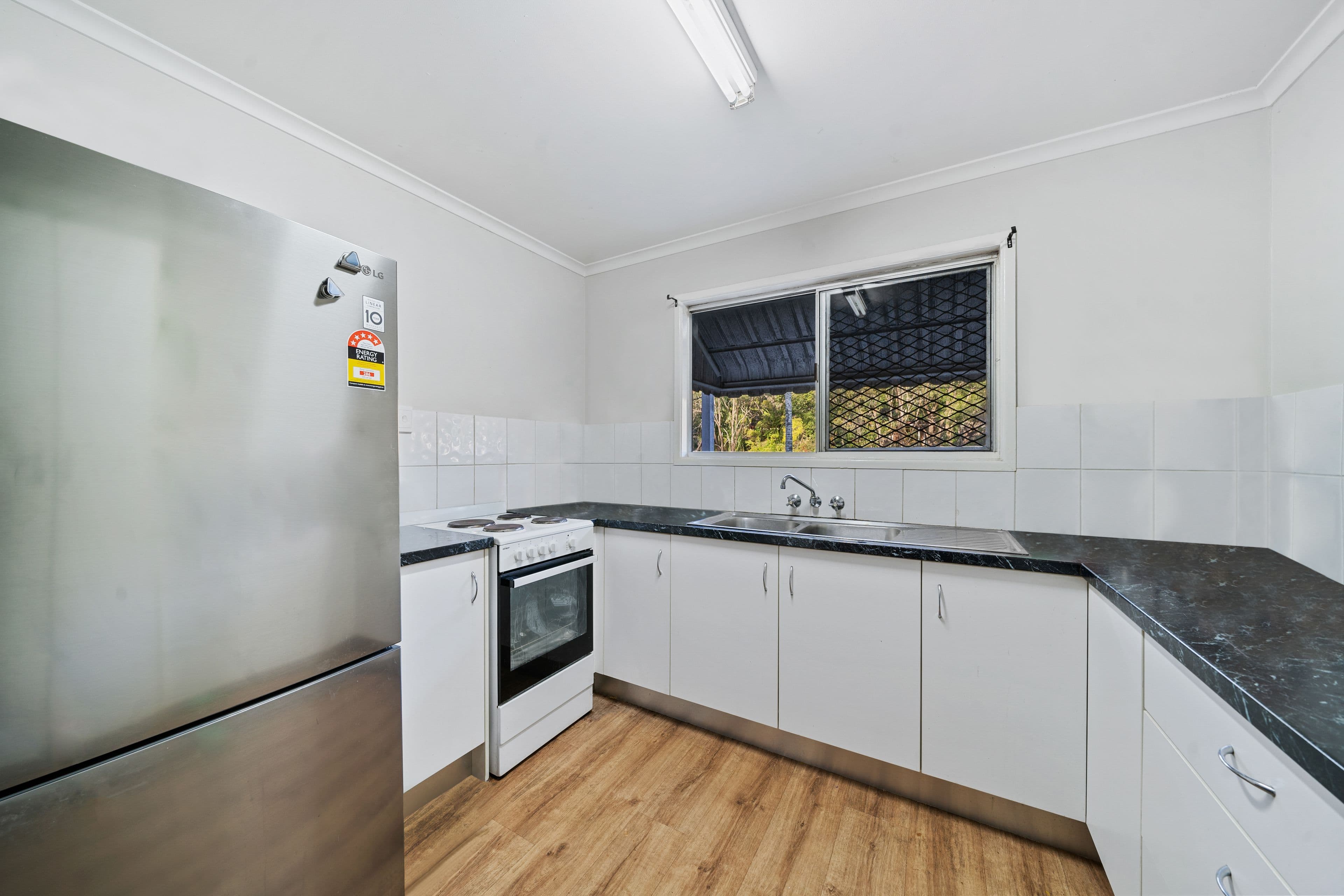 7 Dorsey Crescent, Bundamba QLD 4304, Bundamba - Thumbnail 4