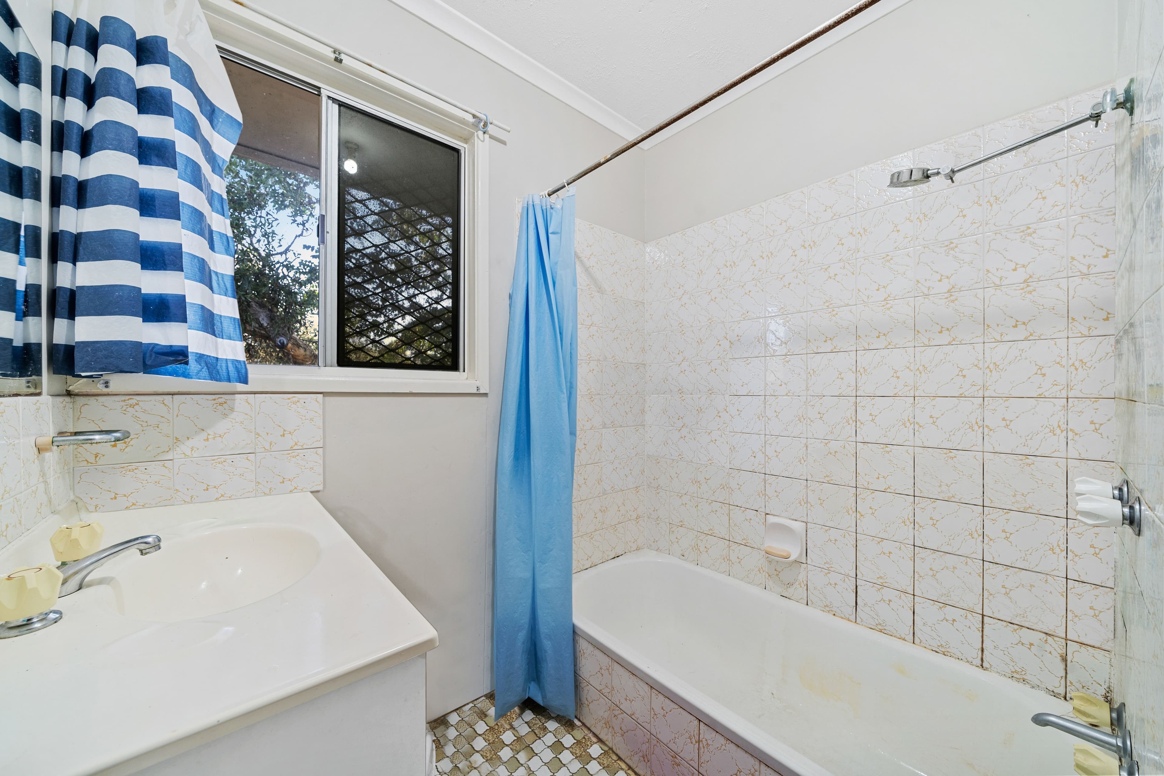 7 Dorsey Crescent, Bundamba QLD 4304, Bundamba - Thumbnail 8