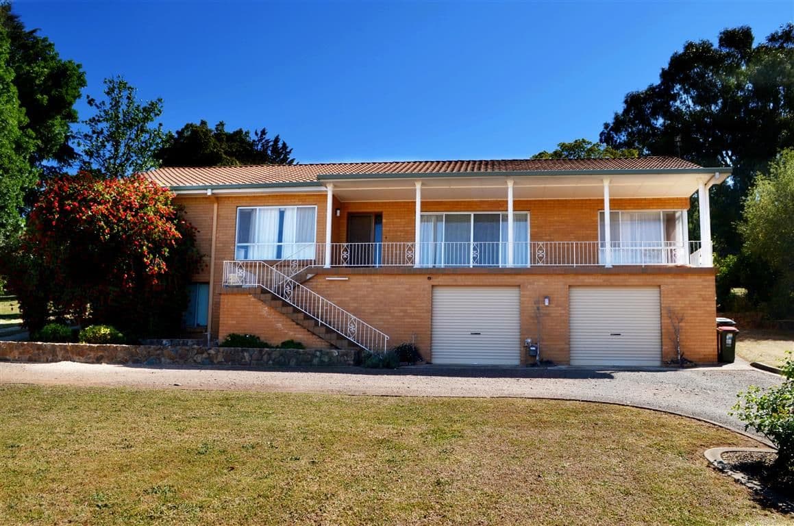 1 Frankol Avenue, Tumut - Image 1