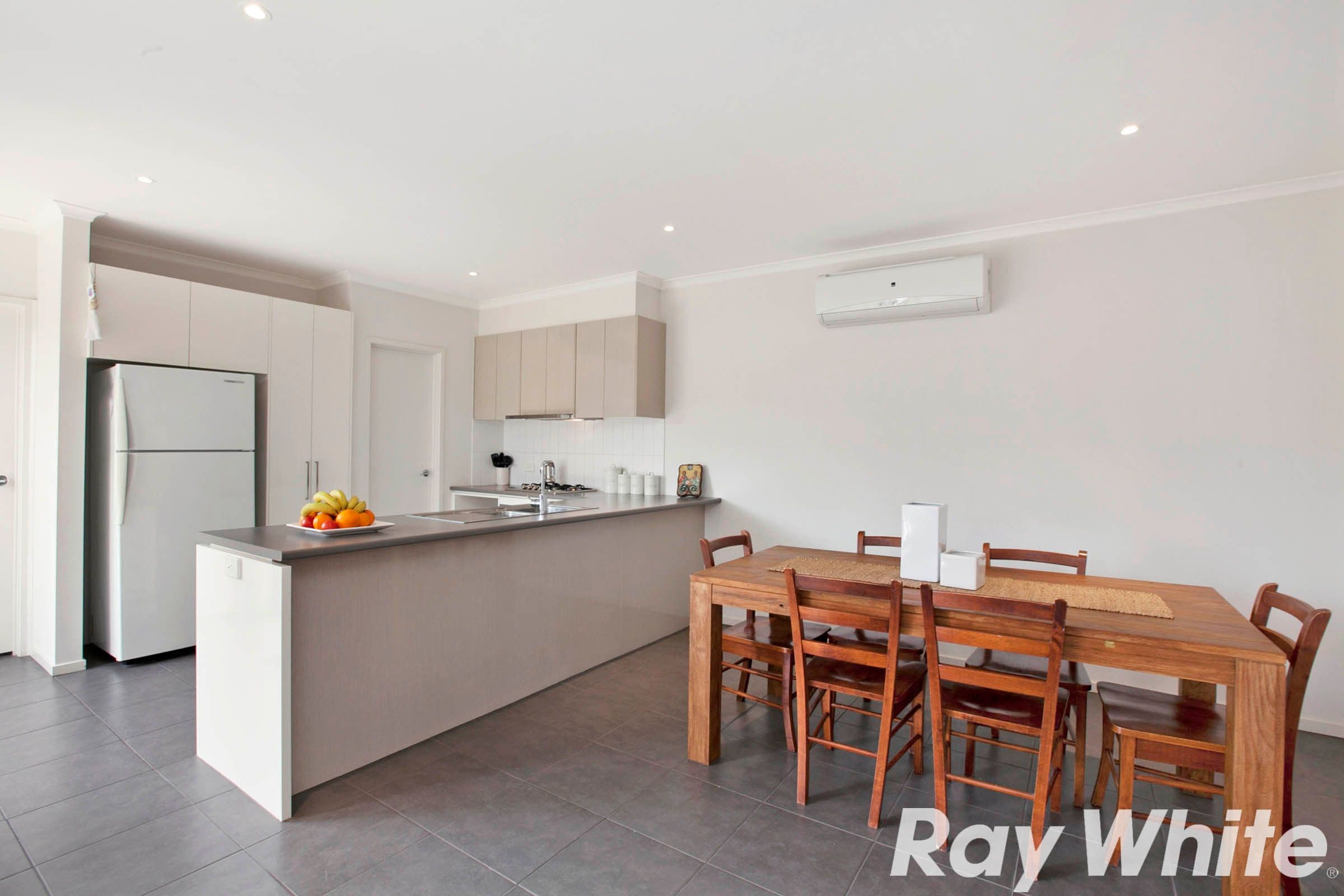 14 Grandstand Way, Wollert VIC 3750, Wollert - Thumbnail 2