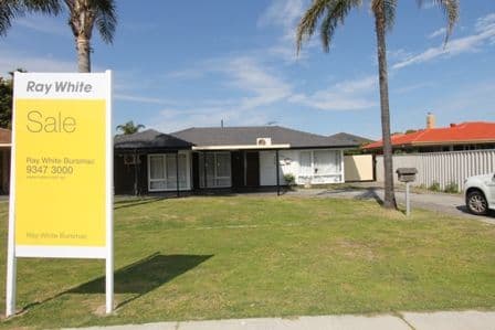 10 Heathcroft Road, BALGA WA 6061, Balga - Thumbnail 2