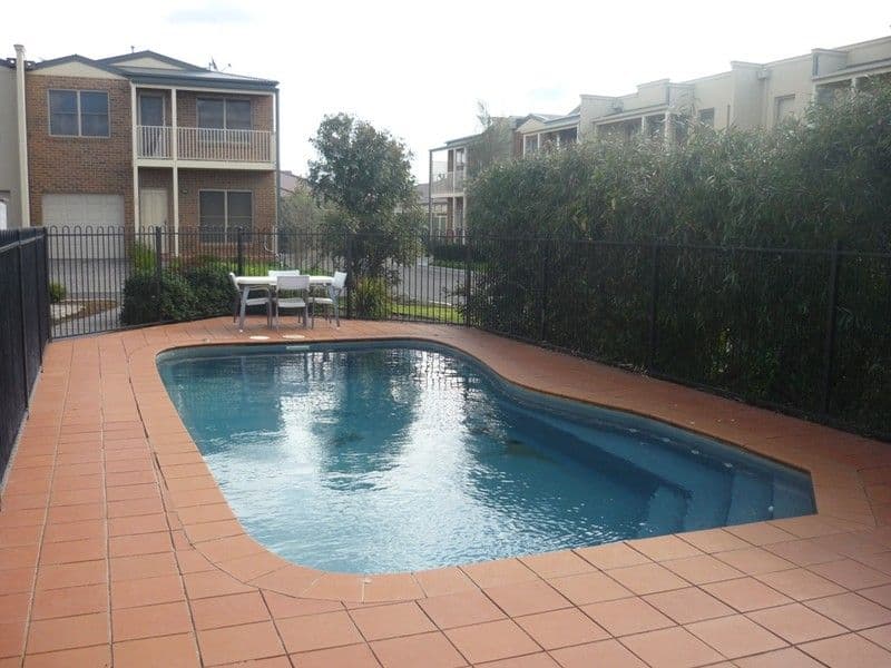  14 Mickelton Grove, POINT COOK VIC 3030, Point Cook - Thumbnail 2