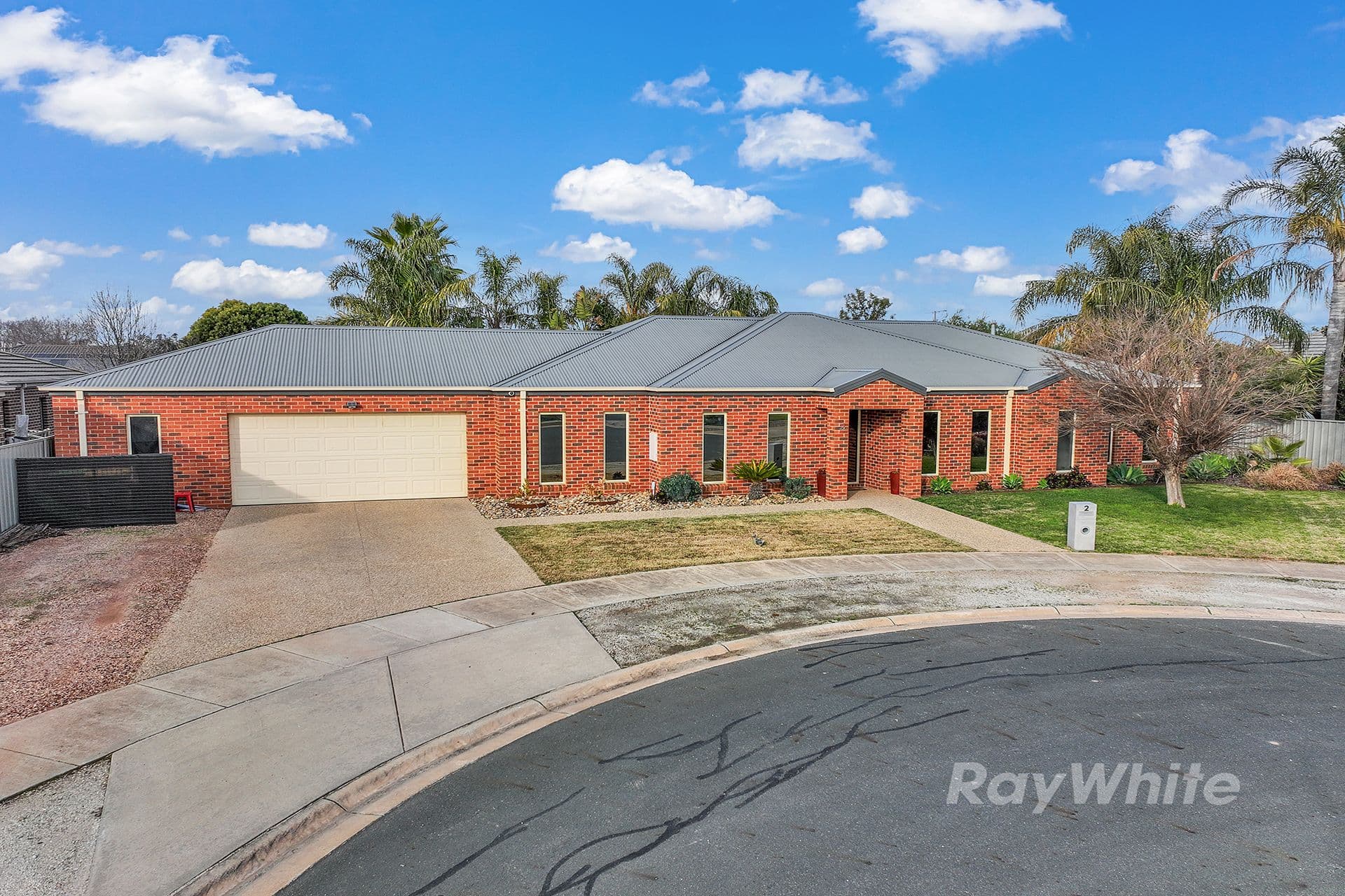 2 Westin Place, Echuca VIC 3564, Echuca - Thumbnail 2