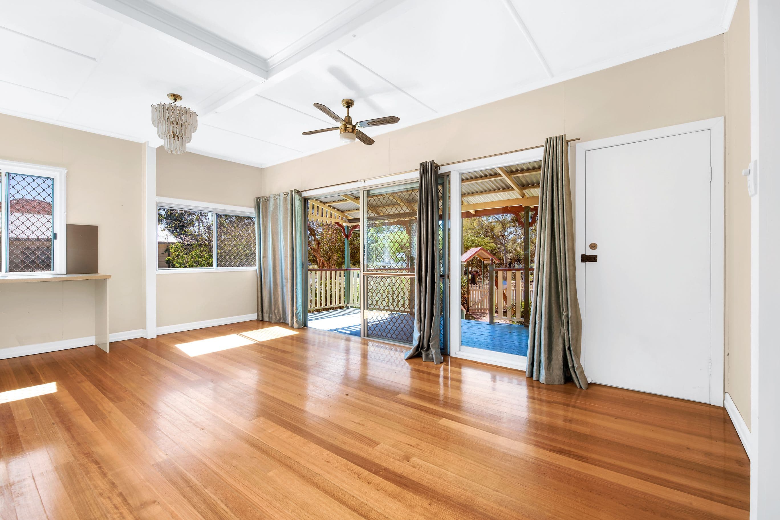 5 Humpybong Esplanade, Redcliffe QLD 4020, Redcliffe - Thumbnail 4