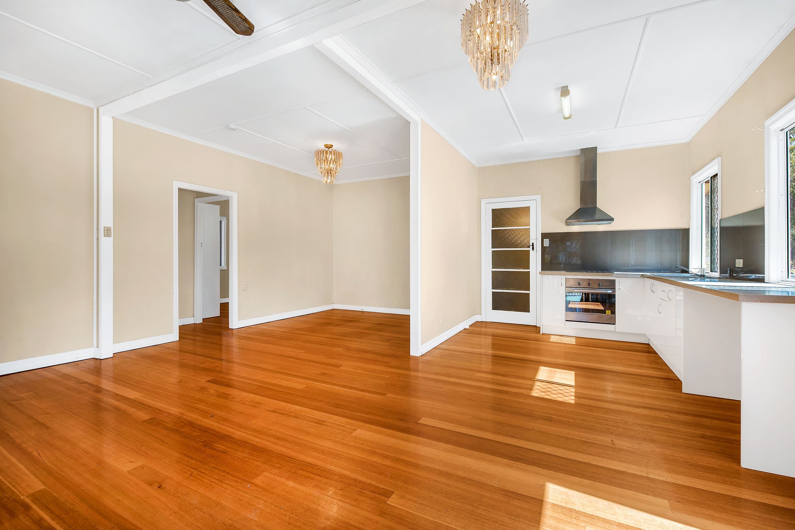 5 Humpybong Esplanade, Redcliffe QLD 4020, Redcliffe - Thumbnail 5