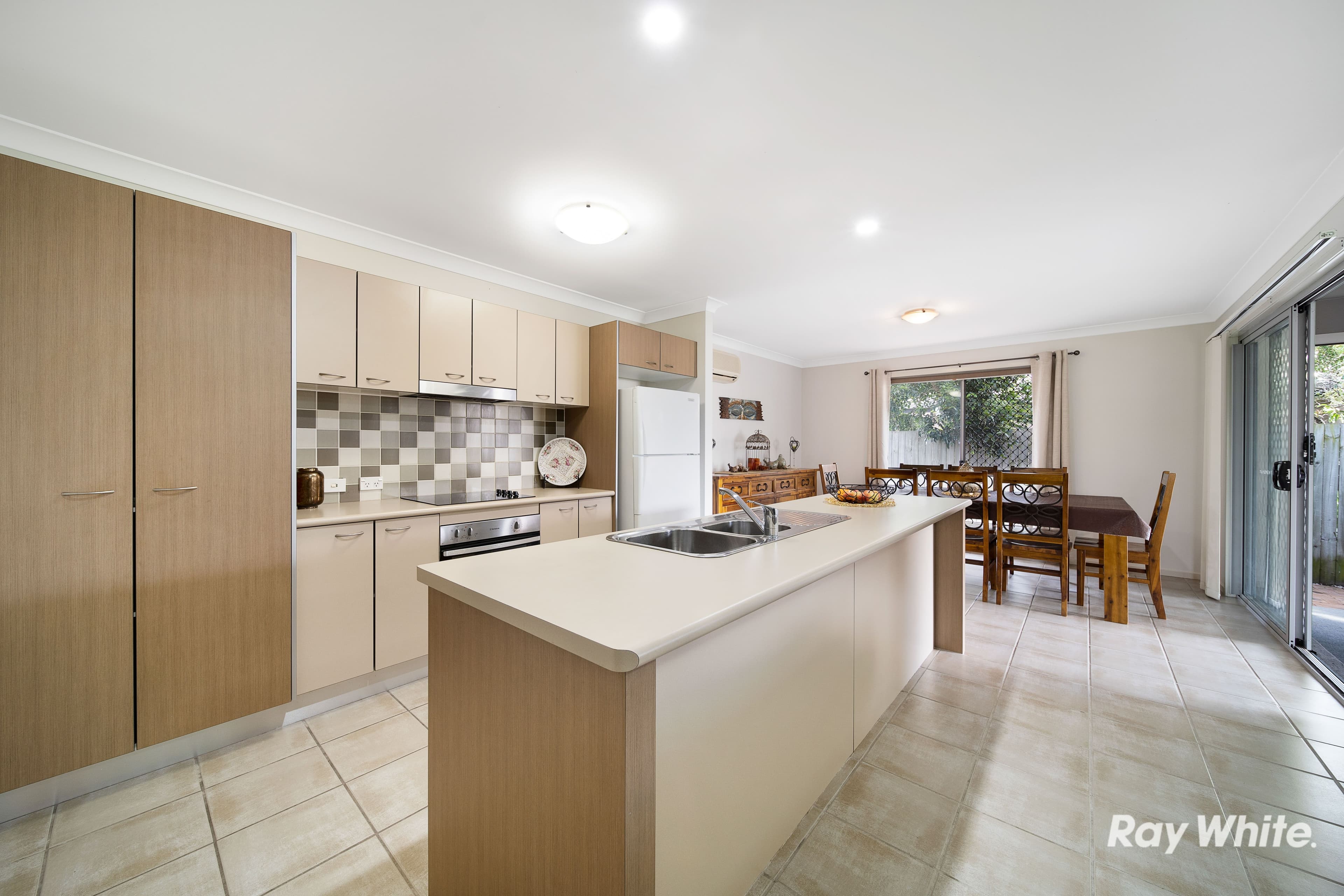 24 Paul Drive, Regents Park QLD 4118, Regents Park - Thumbnail 4