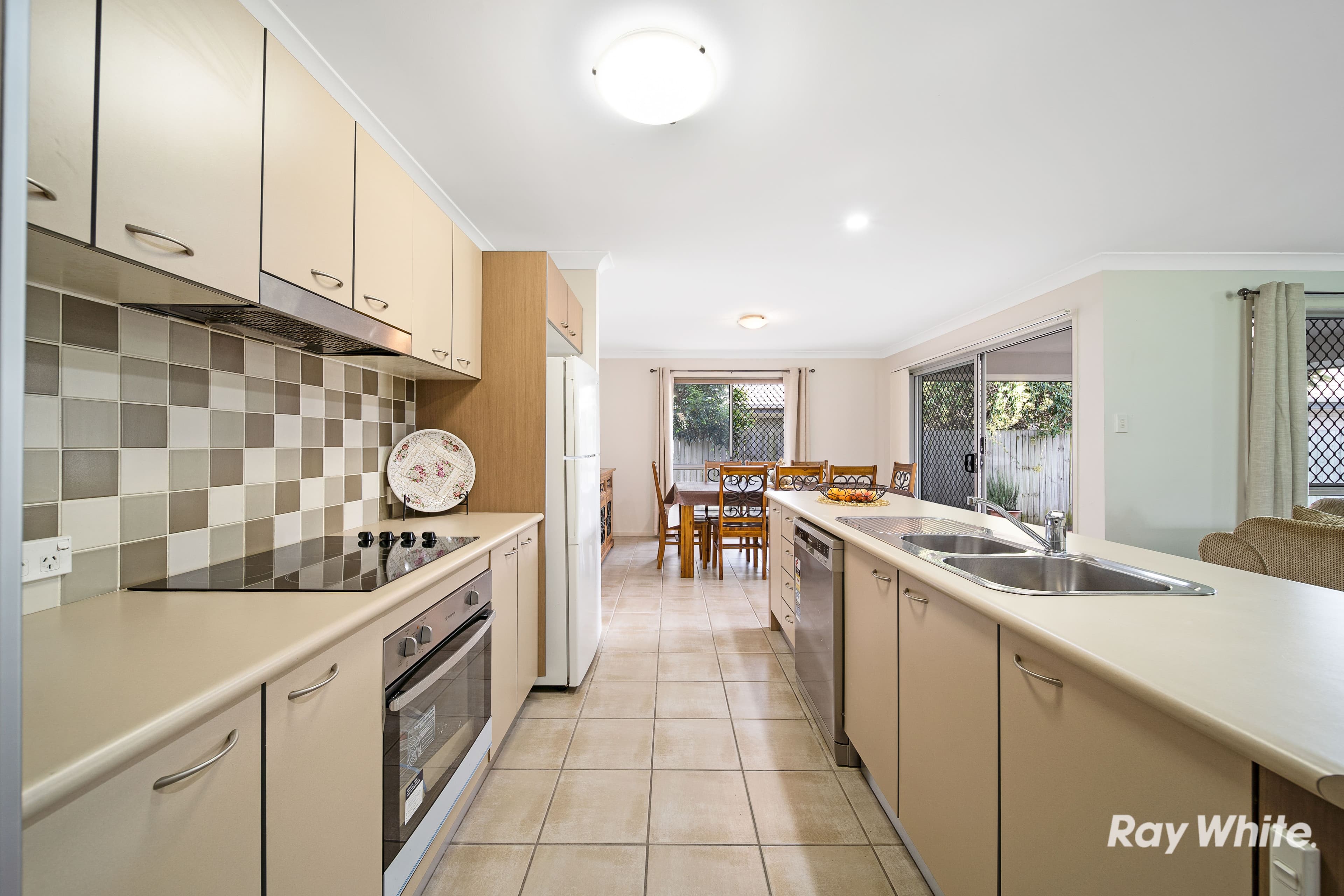 24 Paul Drive, Regents Park QLD 4118, Regents Park - Thumbnail 6