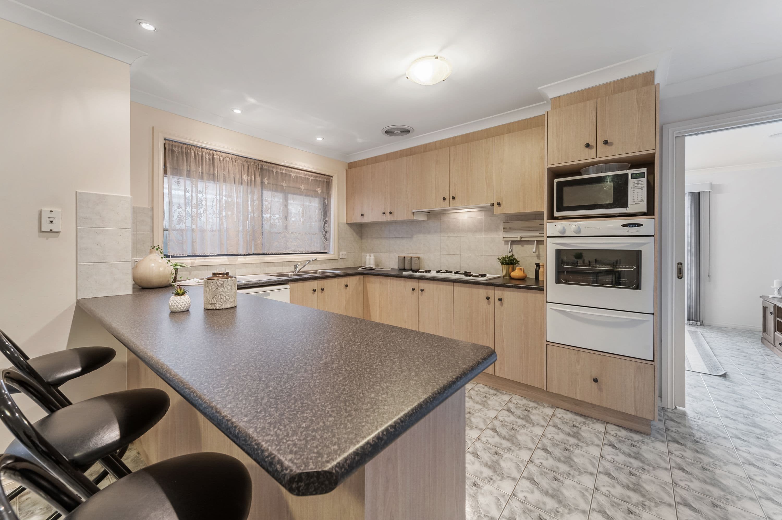 11 Macklin Way, Caroline Springs VIC 3023, Caroline Springs - Thumbnail 6