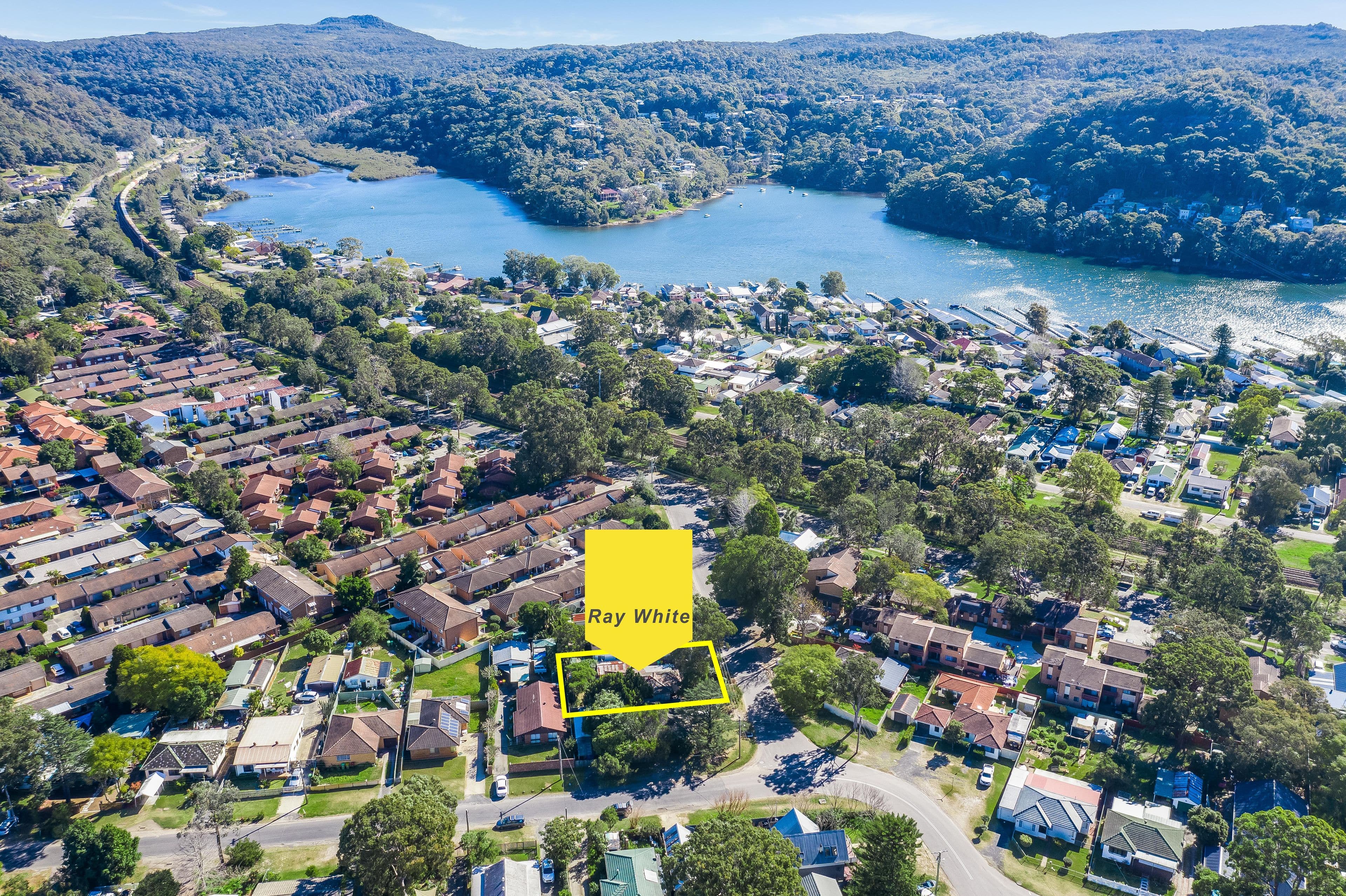 4 MacArthur Parade, Woy Woy NSW 2256, Woy Woy - Thumbnail 2