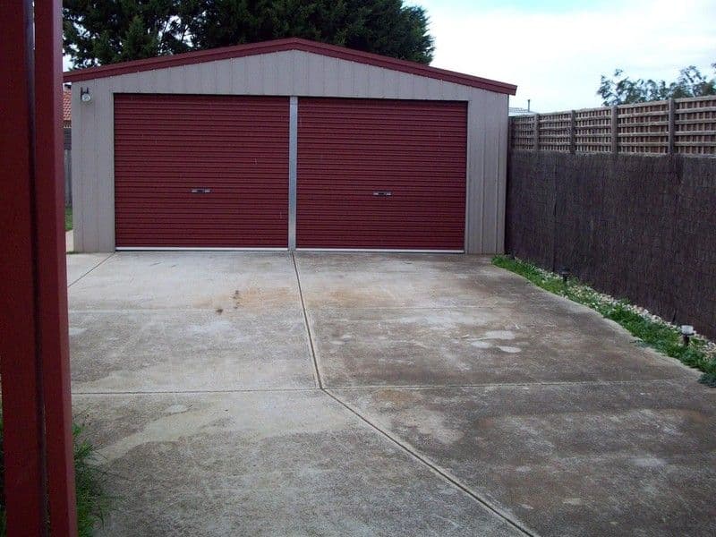 12 Regal Court, MELTON VIC 3337, Melton - Thumbnail 3