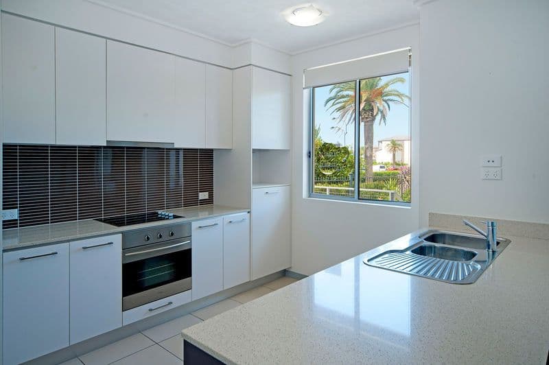64-68 Sickle Avenue, HOPE ISLAND QLD 4212, Hope Island - Thumbnail 3