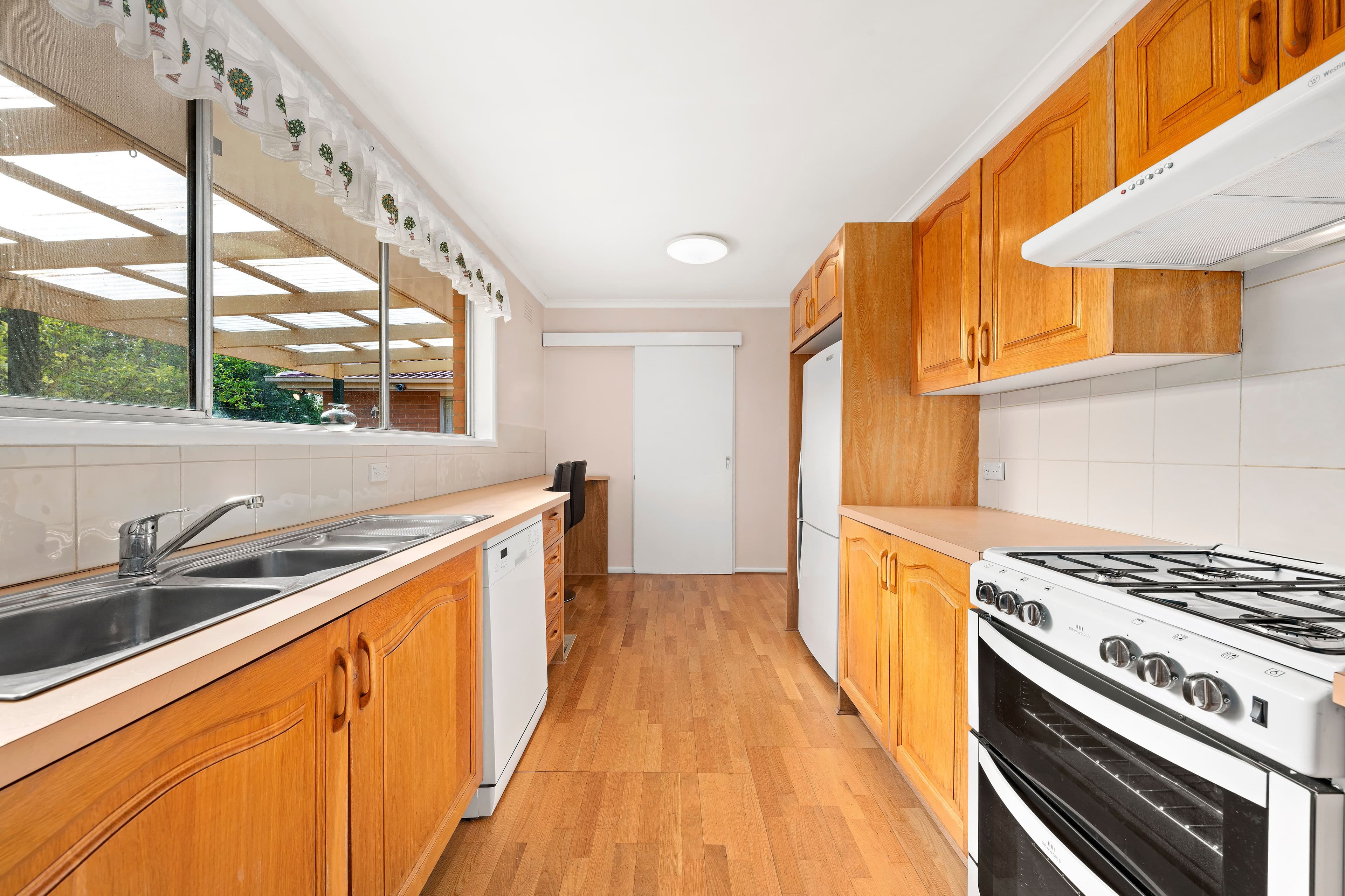 13 Harwick Close, Ringwood VIC 3134, Ringwood - Thumbnail 3