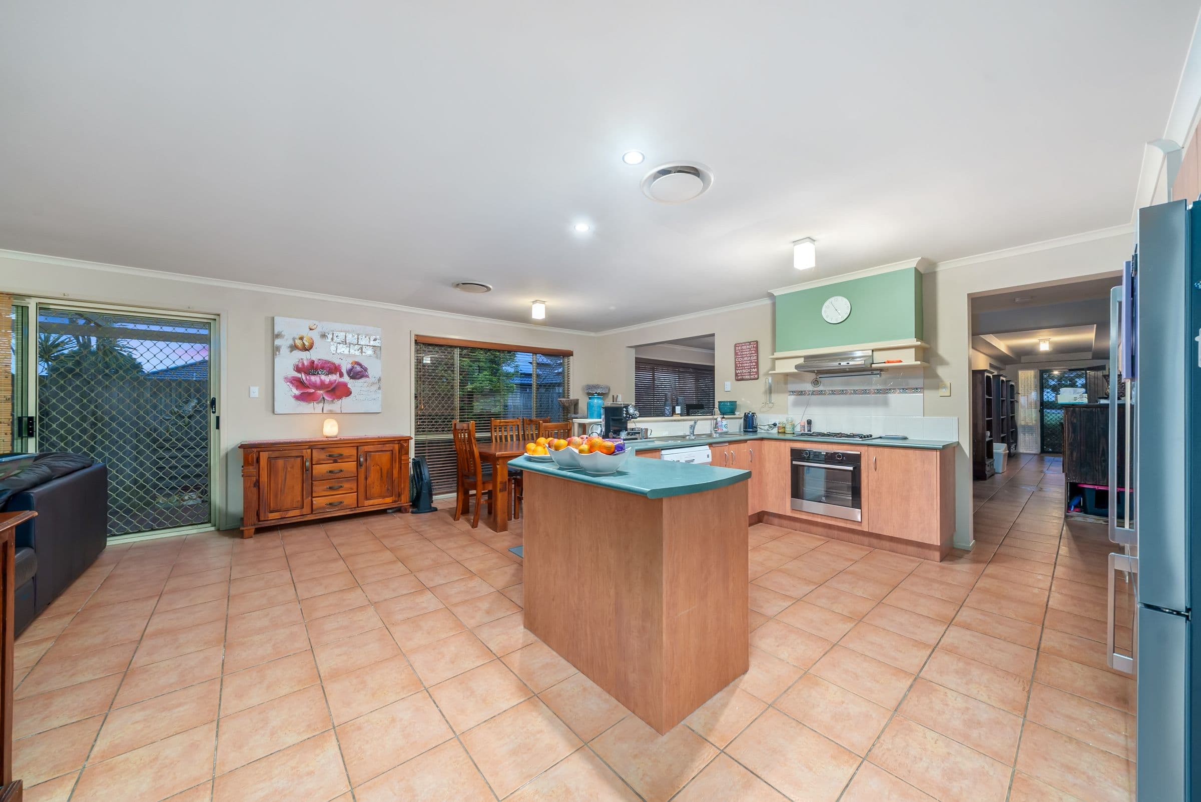 6 Knox Street, North Lakes QLD 4509, North Lakes - Thumbnail 2