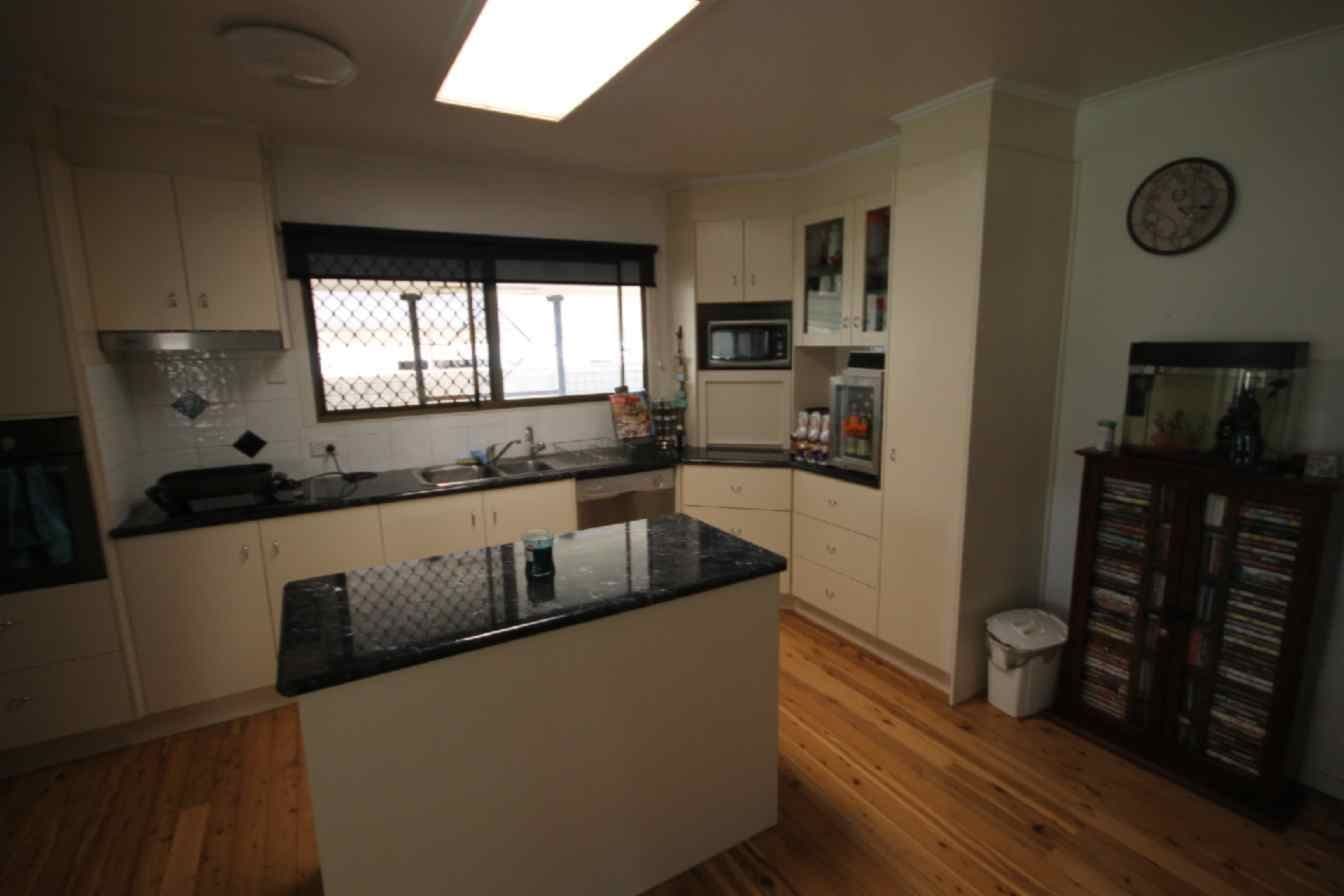 22 Ayrton Street, DALBY QLD 4405, Dalby - Thumbnail 3