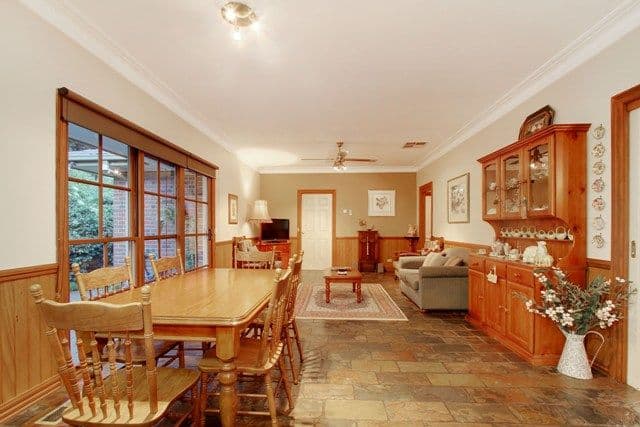 2 Delmont Court, MOOROOLBARK VIC 3138, Mooroolbark - Thumbnail 4
