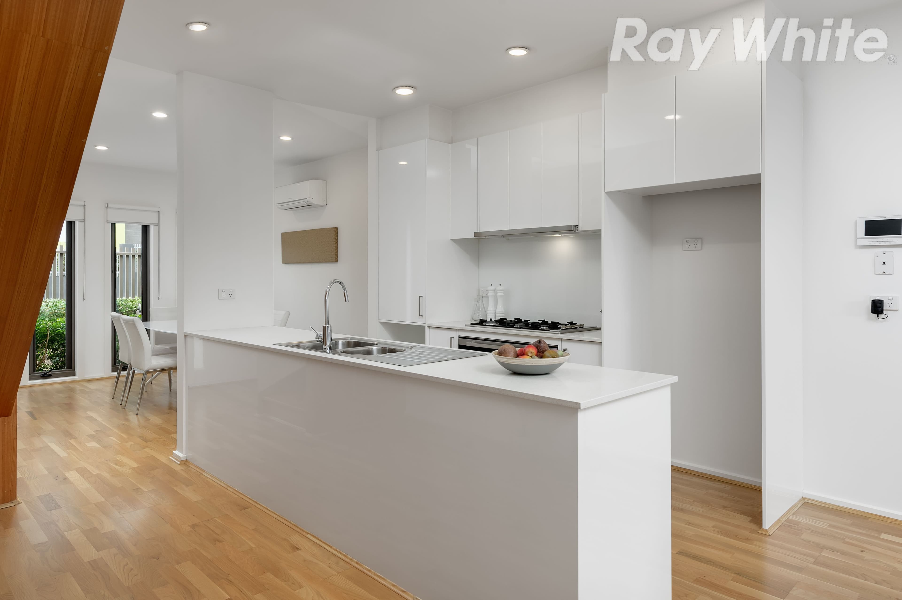 98 Nickson Street, Bundoora VIC 3083, Bundoora - Thumbnail 3