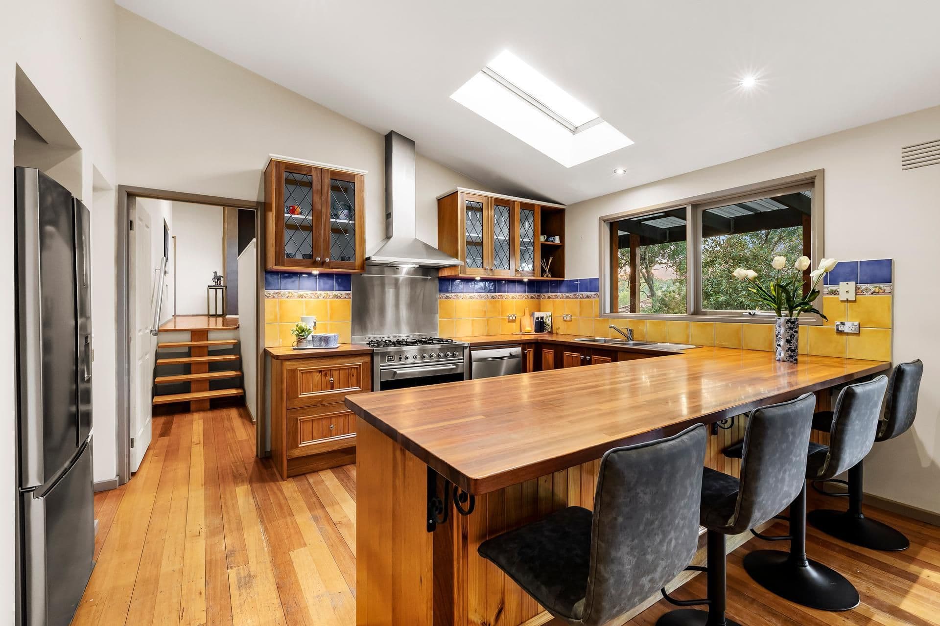 56 Hillcrest Road, Eltham North VIC 3095, Eltham North - Thumbnail 2