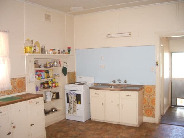 25 Boughtman Street, BROKEN HILL NSW 2880, Broken Hill - Thumbnail 2