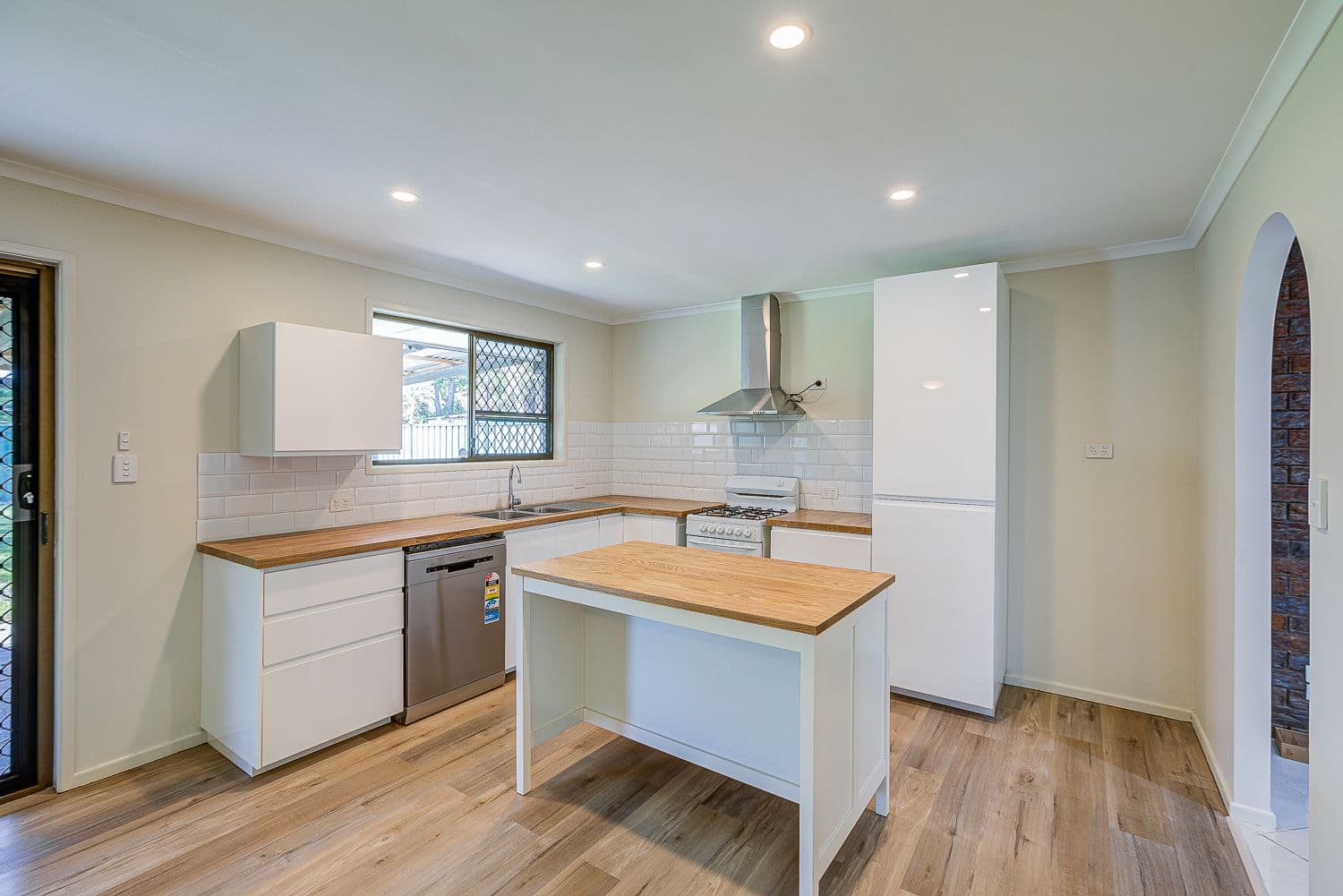 12 Ammons Street, Browns Plains QLD 4118, Browns Plains - Thumbnail 4