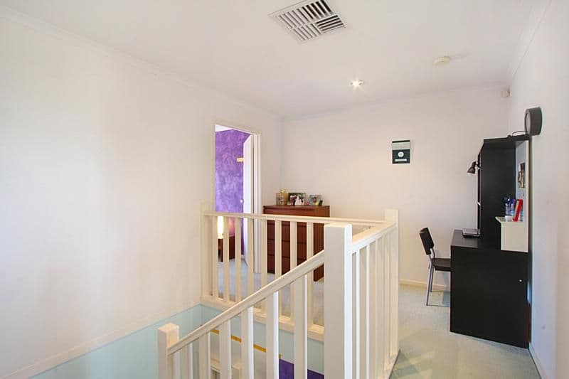 5 Crown Close, OAKLEIGH EAST VIC 3166, Oakleigh East - Thumbnail 3