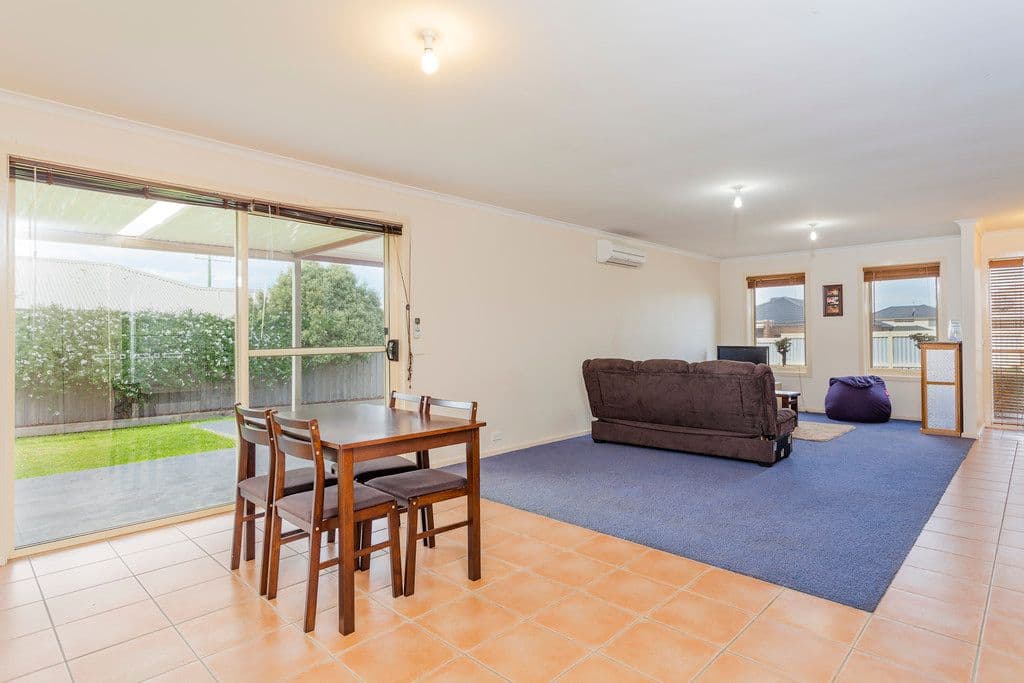 16 Ghazeepore Road, WAURN PONDS VIC 3216, Waurn Ponds - Thumbnail 4