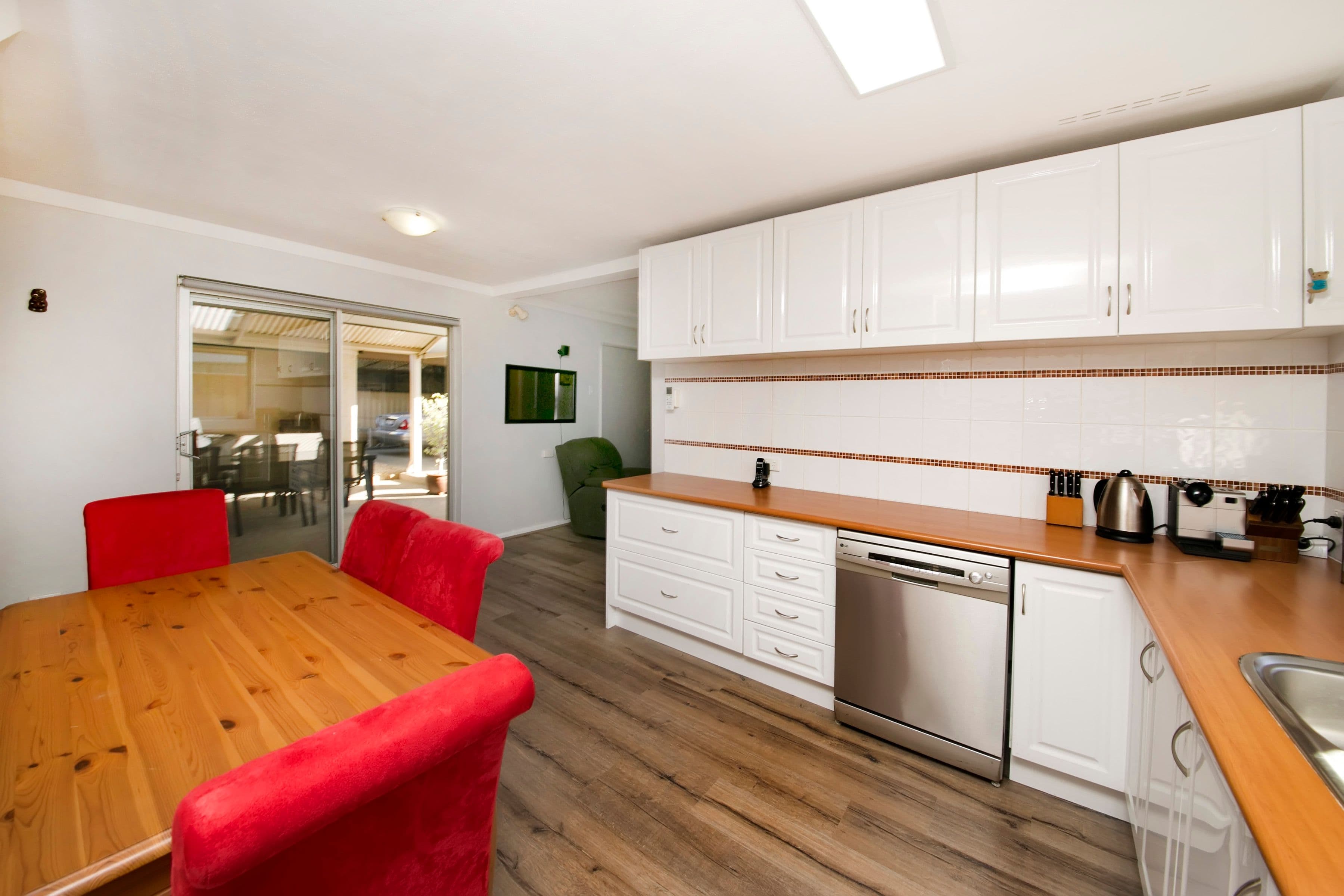 6 Okewood Place, Morley WA 6062, Morley - Thumbnail 7