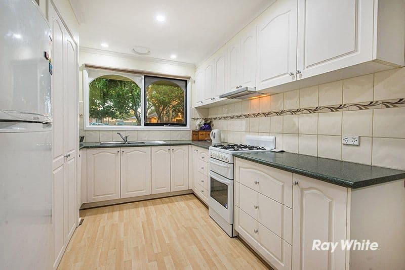 5 Bourke Road, Cranbourne VIC 3977, Cranbourne - Thumbnail 2