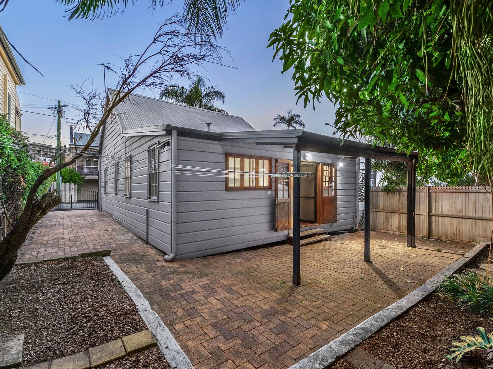 79 Isaac Street, Spring Hill QLD 4000, Spring Hill - Thumbnail 3