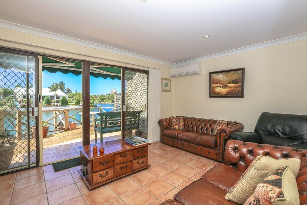 49 Hooker Boulevard, BROADBEACH WATERS QLD 4218, Broadbeach Waters - Thumbnail 4