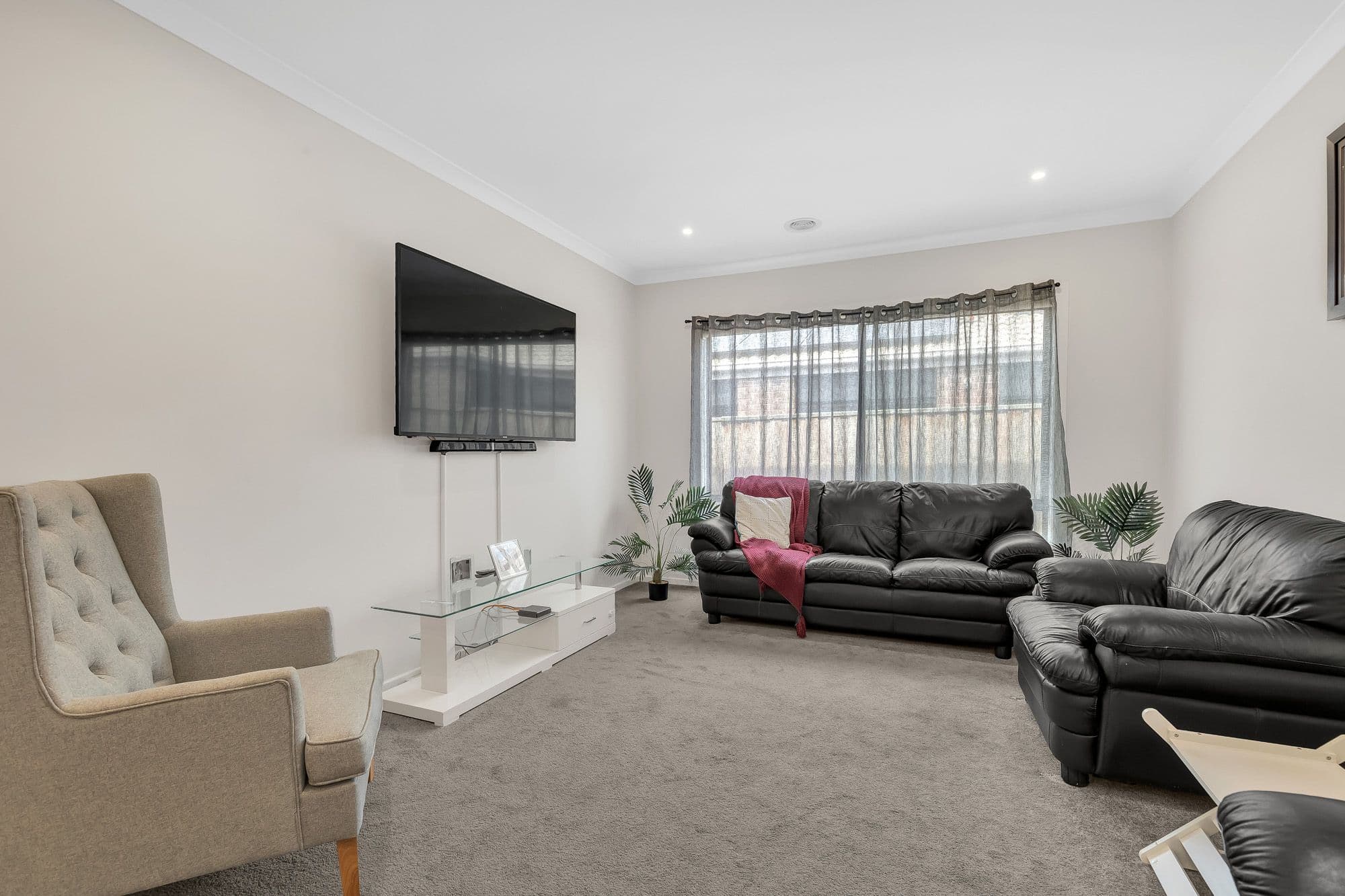 37 Kurrali Crescent, Werribee VIC 3030, Werribee - Thumbnail 4
