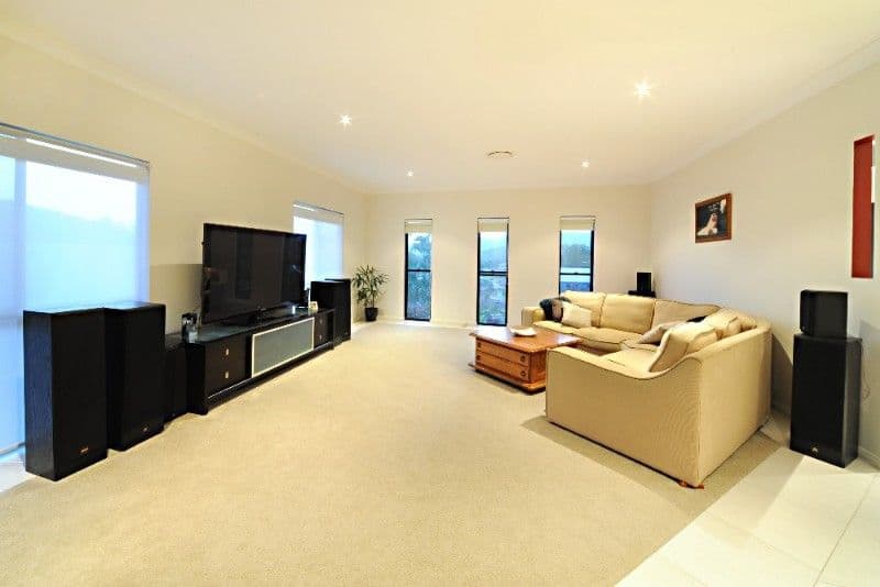 73 Country Road, CANNONVALE QLD 4802, Cannonvale - Thumbnail 2