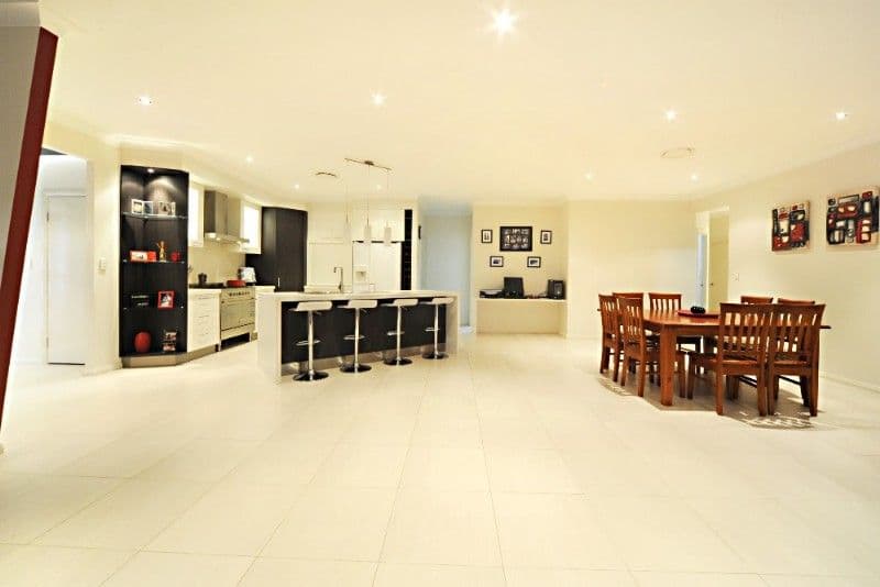 73 Country Road, CANNONVALE QLD 4802, Cannonvale - Thumbnail 3