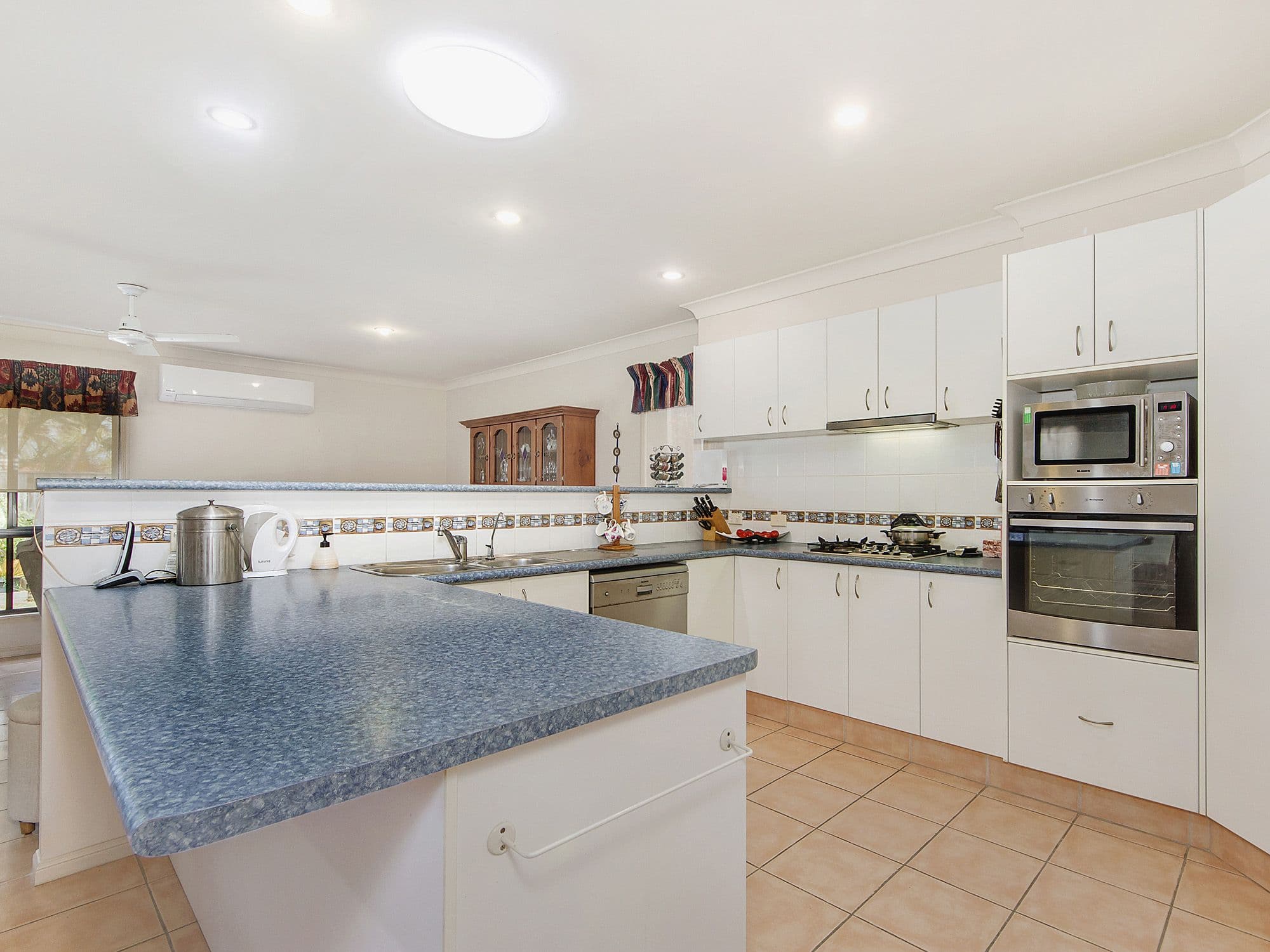 17 Brissendon Street, Maudsland QLD 4210, Maudsland - Thumbnail 4