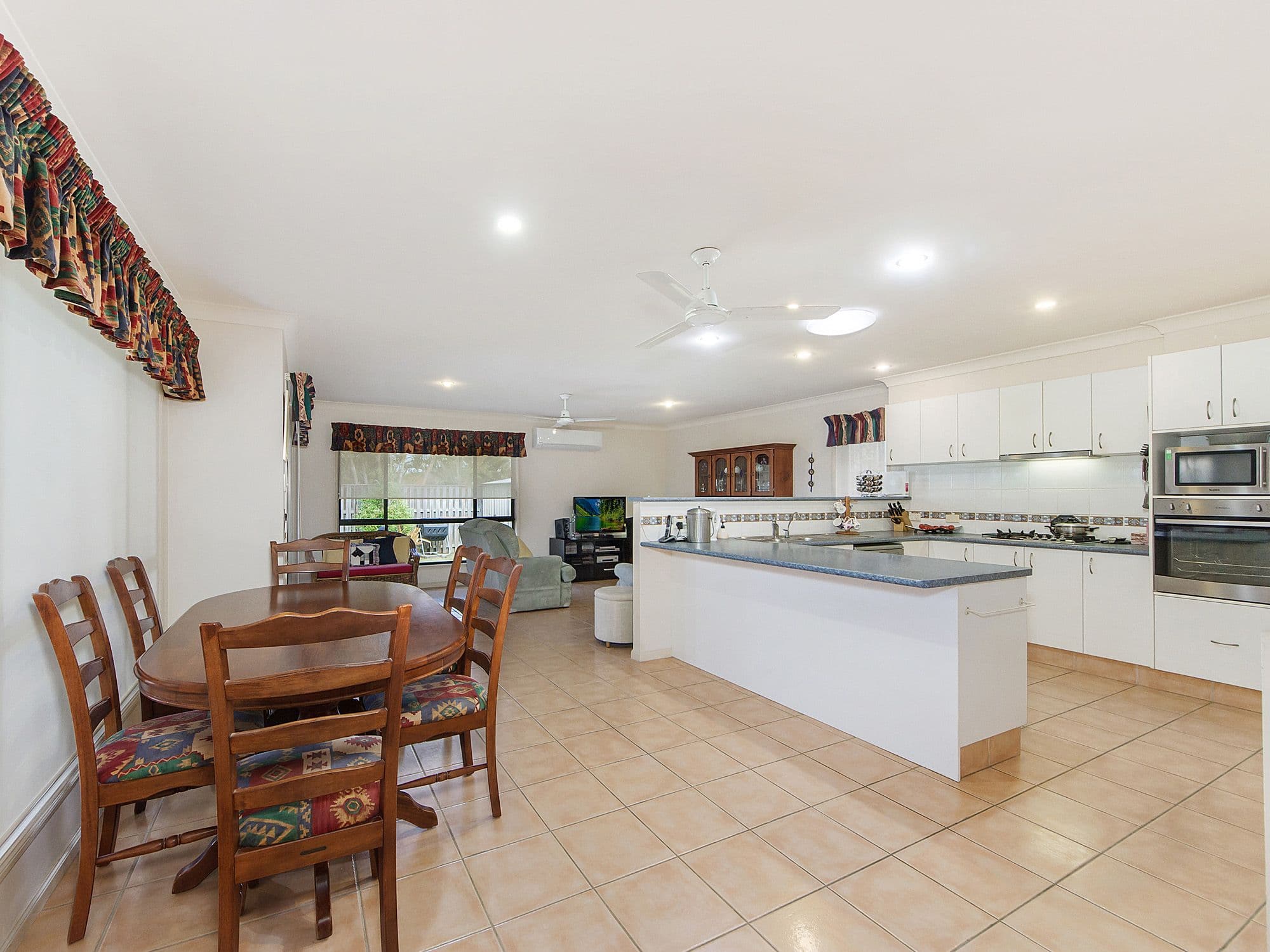 17 Brissendon Street, Maudsland QLD 4210, Maudsland - Thumbnail 5