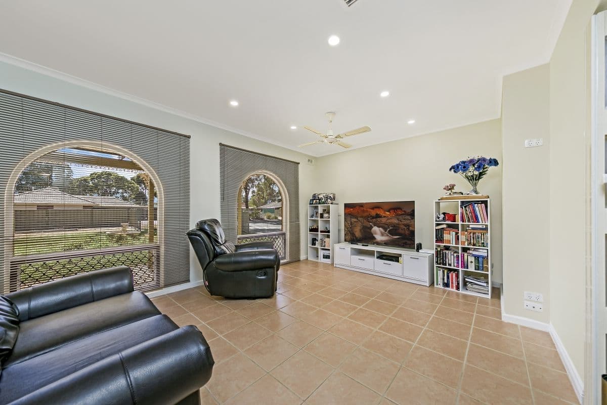 9 Almond Court, Salisbury SA 5108, Salisbury - Thumbnail 2