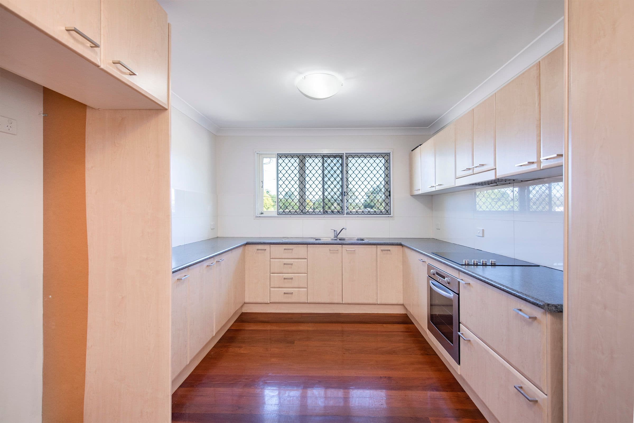 38 Clare Road, Kingston QLD 4114, Kingston - Thumbnail 2