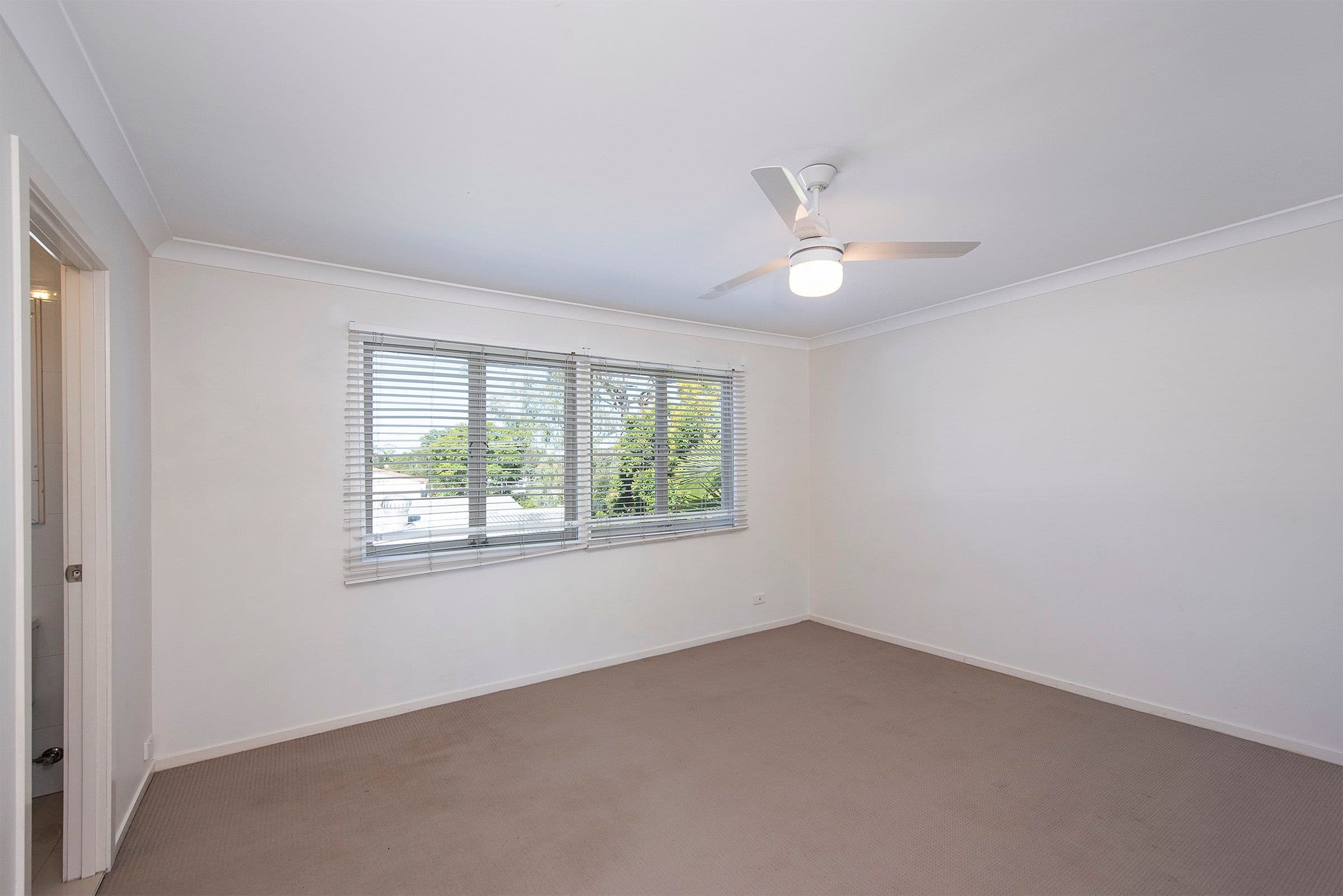 38 Clare Road, Kingston QLD 4114, Kingston - Thumbnail 4