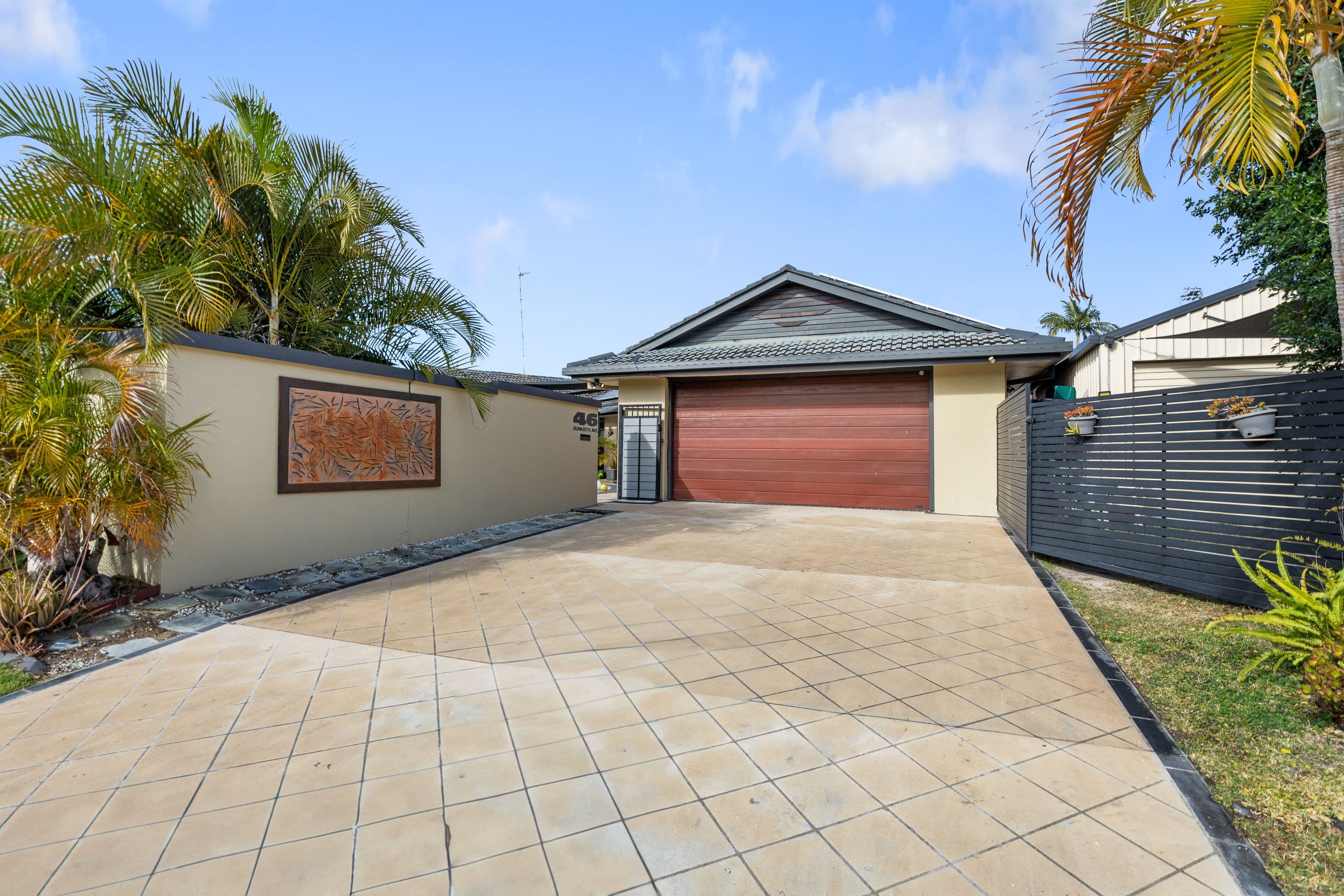 46 Dunkeith Avenue, Benowa QLD 4217, Benowa - Thumbnail 3