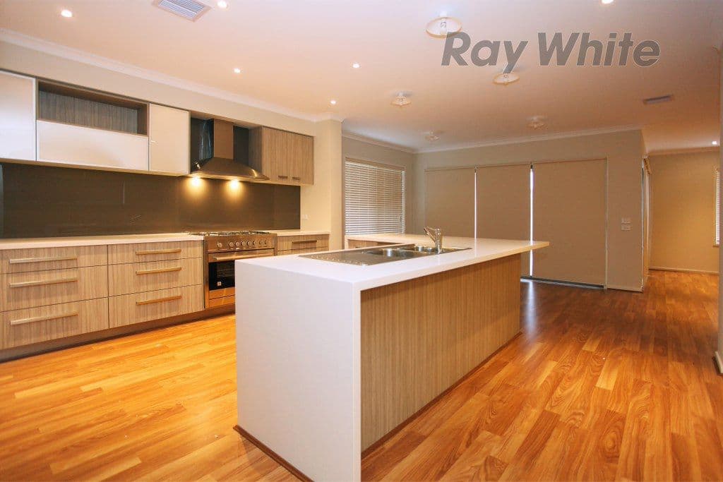 14 Pier Way, POINT COOK VIC 3030, Point Cook - Thumbnail 6