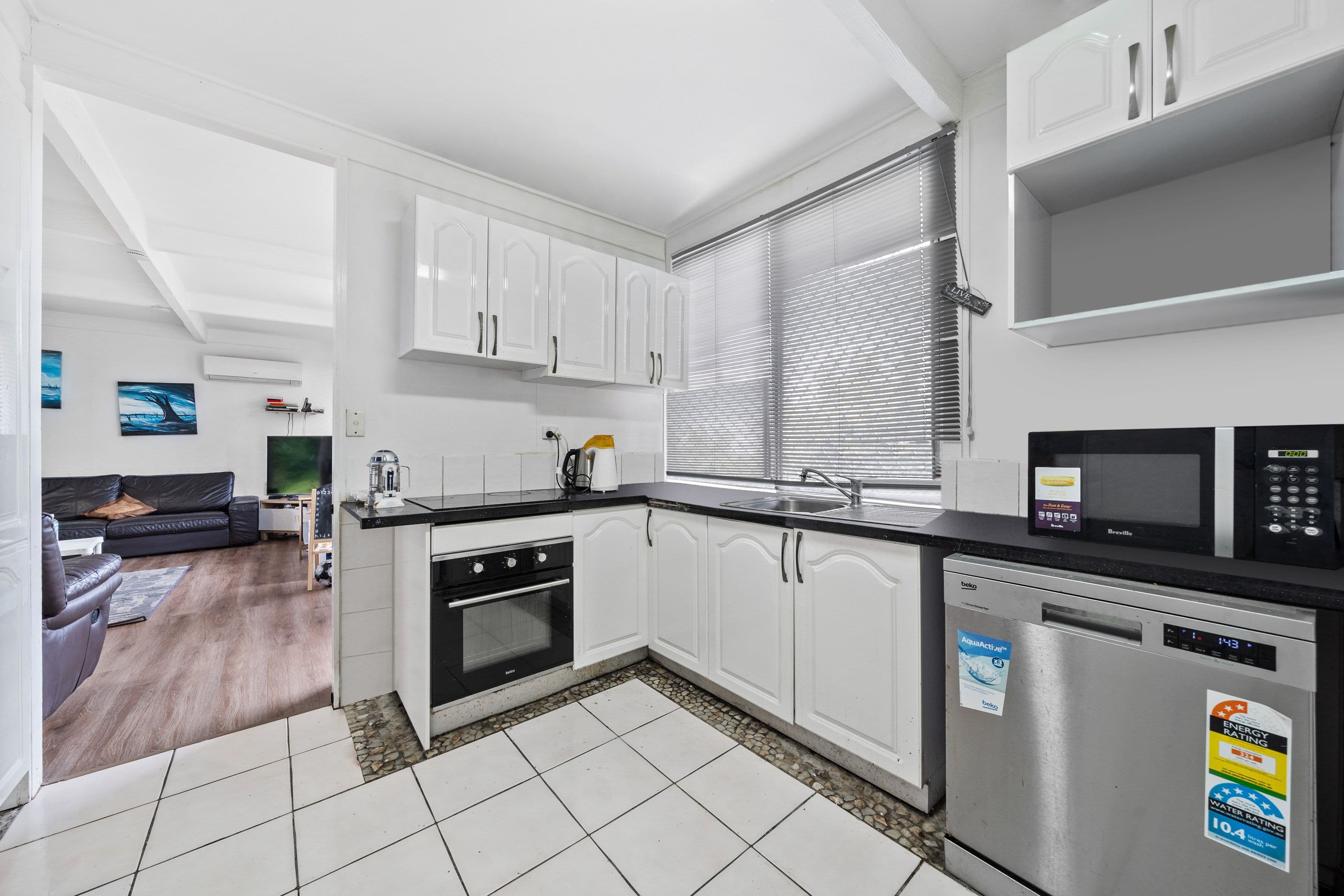21 Karabil Street, Kingston QLD 4114, Kingston - Thumbnail 4