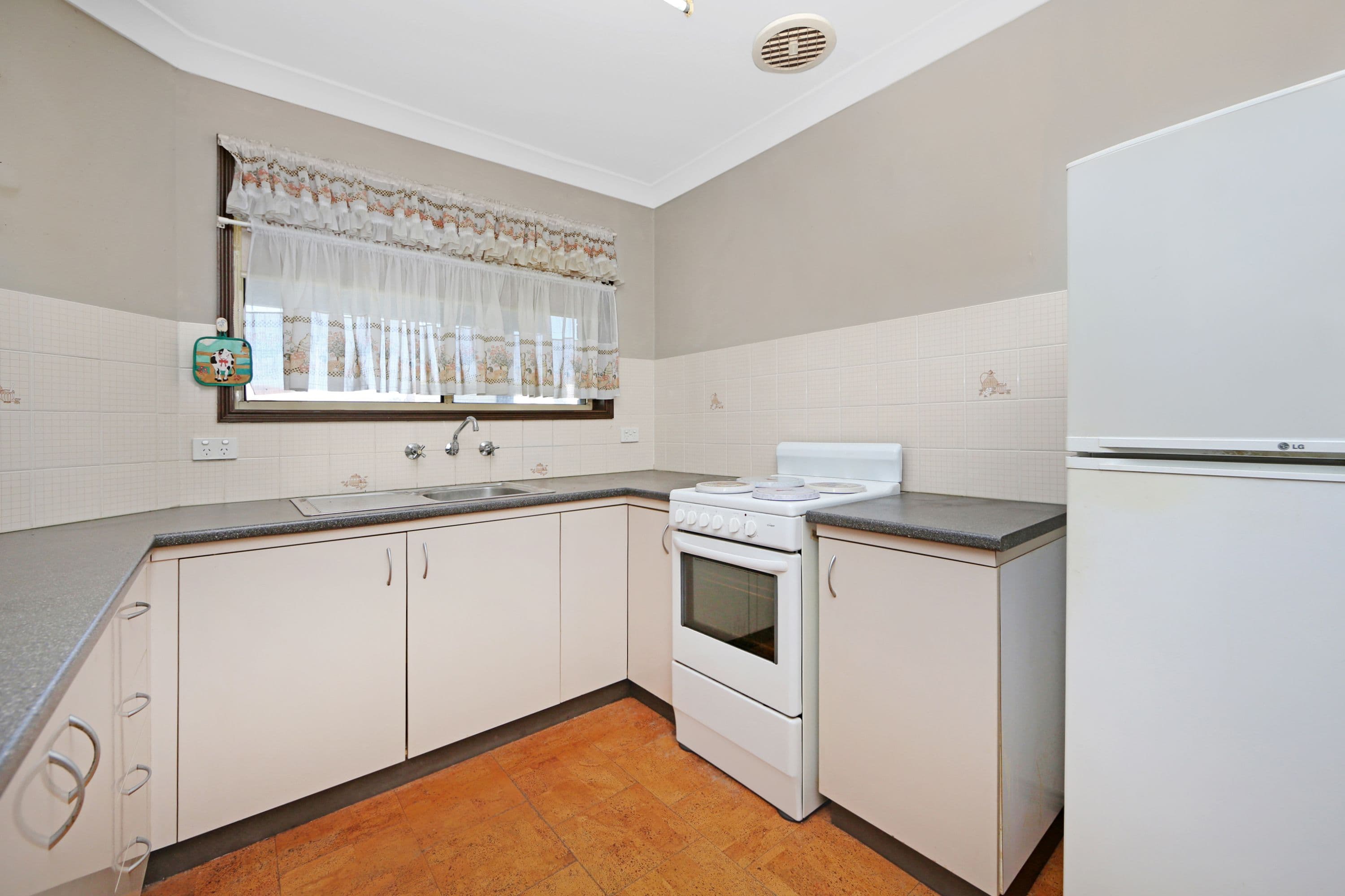 19 Gilbert Avenue, Gorokan NSW 2263, Gorokan - Thumbnail 3